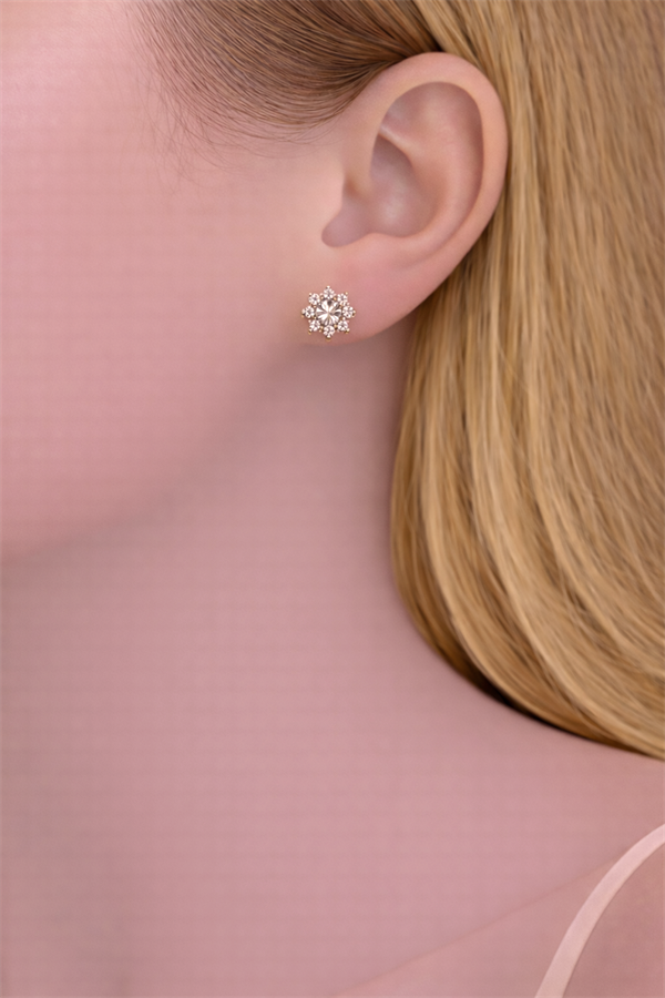 Taş İşlemeli Çiçek Tasarım Çelik Küpe