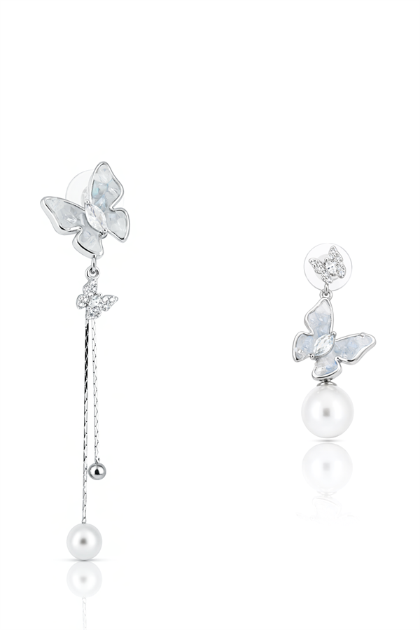 Taş İşlemeli Kelebek Tasarım Çelik Küpe