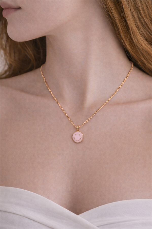 925 Ayar Gümüş Mineli Gülen Yüz Kolye