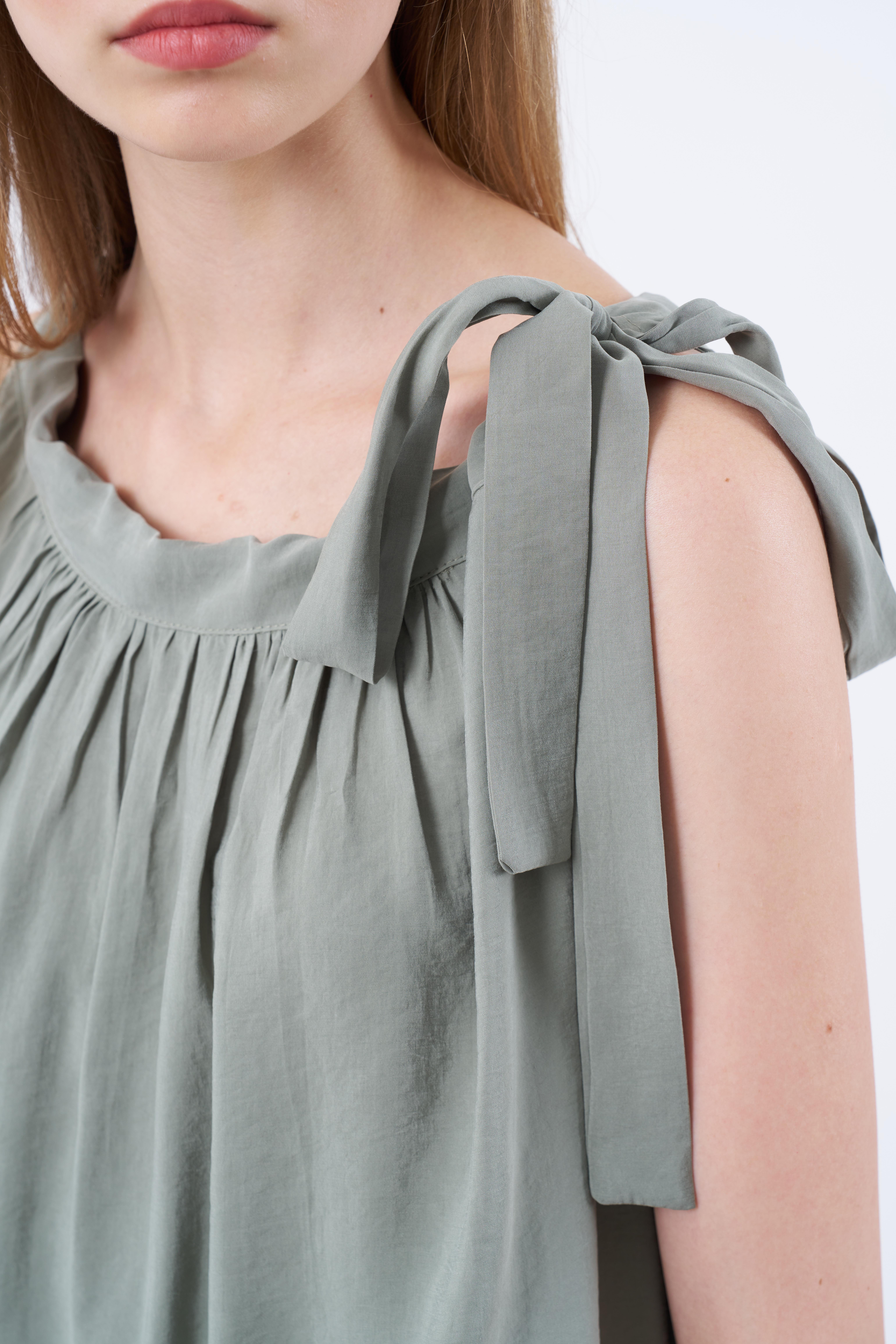 3213 OMUZDAN BAĞLAMALI ELBİSE ÇAĞLA YEŞİL