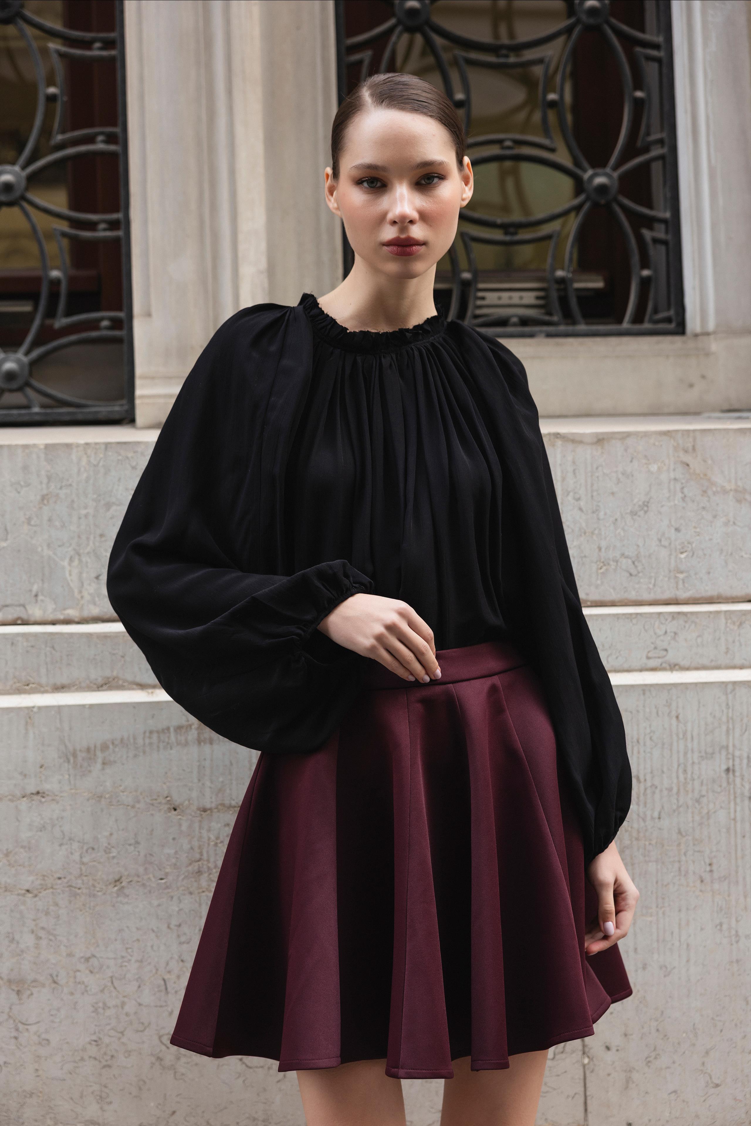 4959 YAKASI BÜZGÜLÜ BLUZ SİYAH