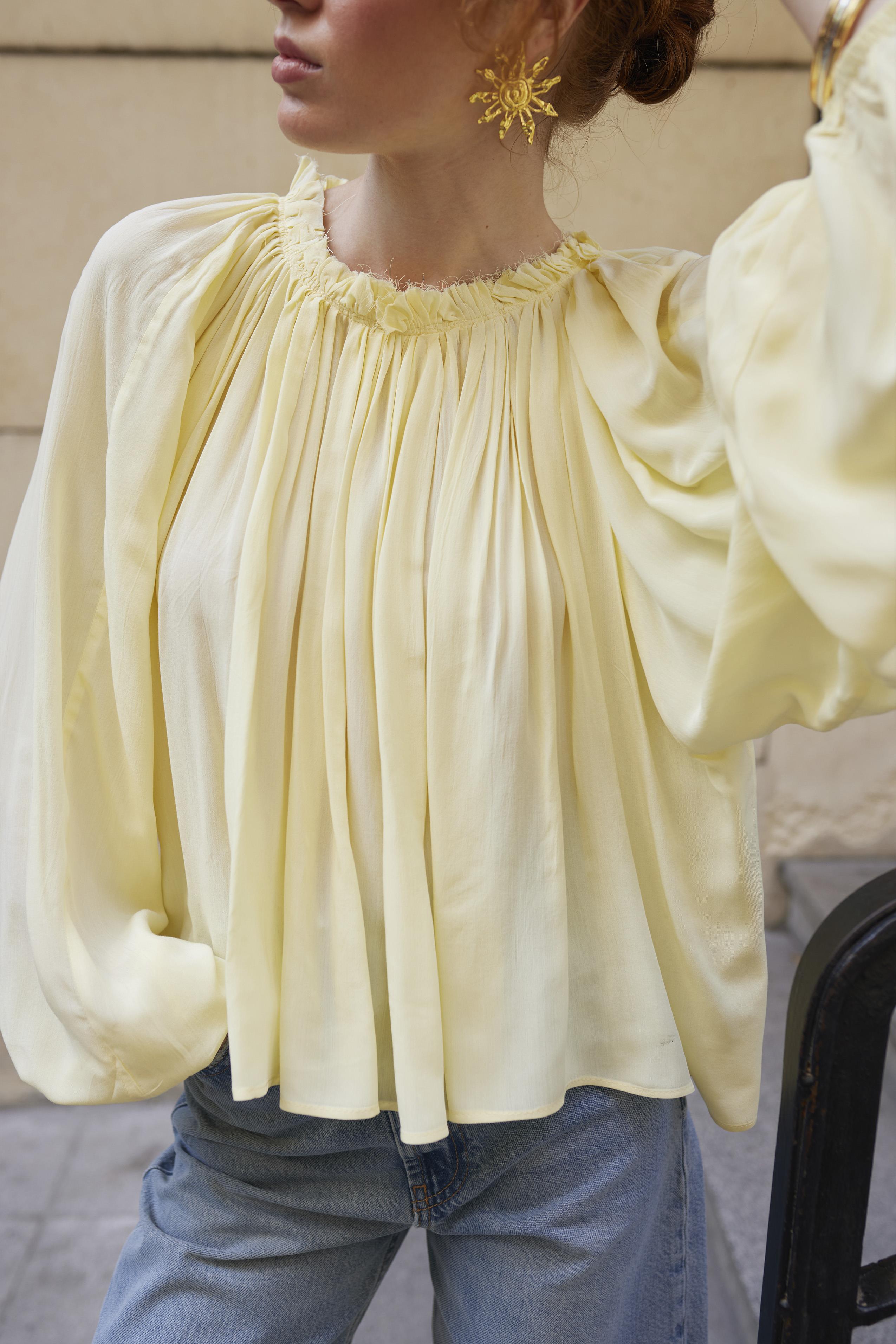 4959 YAKASI BÜZGÜLÜ BLUZ SARI
