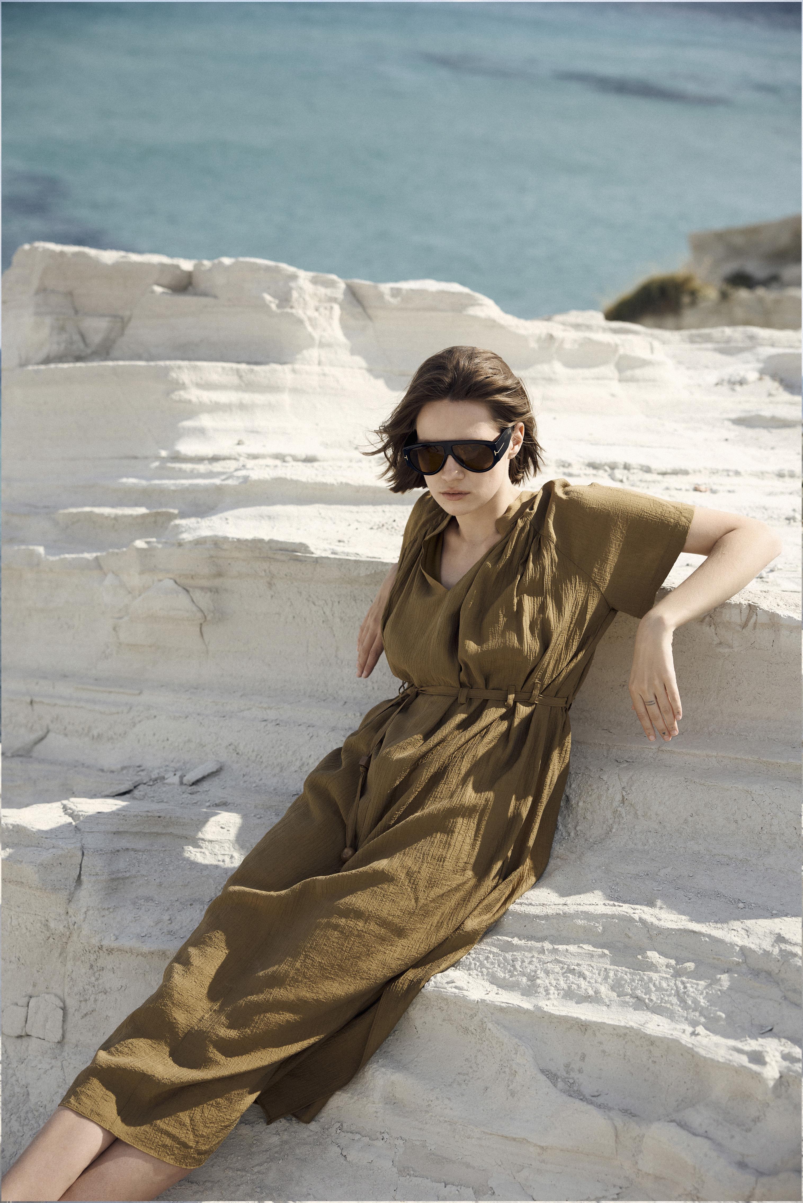 3305 KISA KOLLU ELBİSE TABA