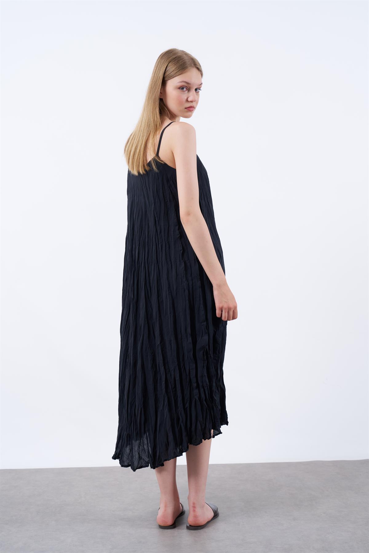 3208 KIRIŞIK ASKILI ELBİSE SİYAH