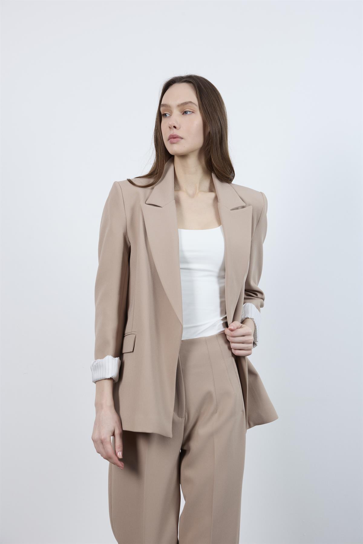 9134 KOLU KATLAMALI CEKET BEJ