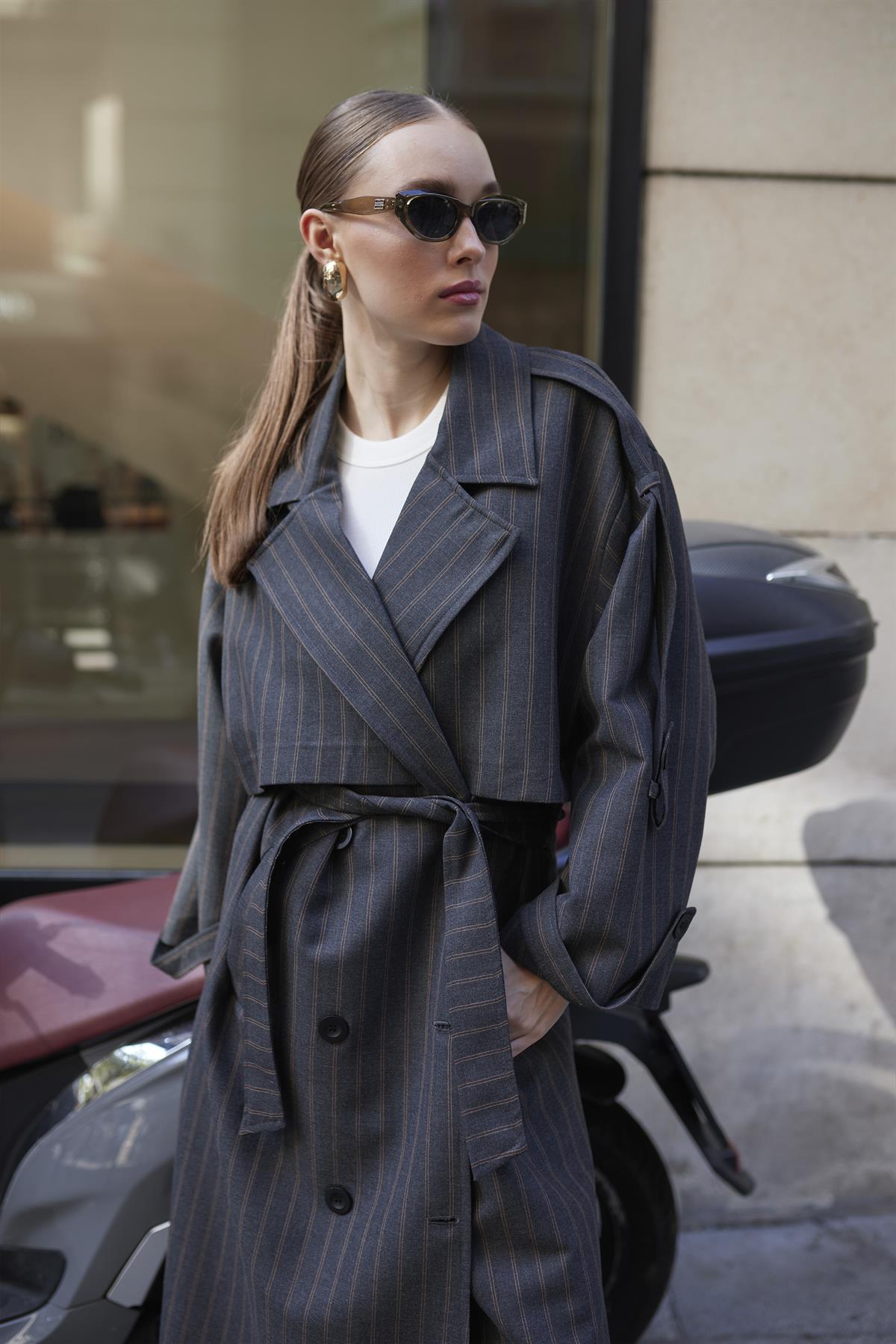 9583 ÇİZGİLİ TRENÇ ANTRASİT-BORDO