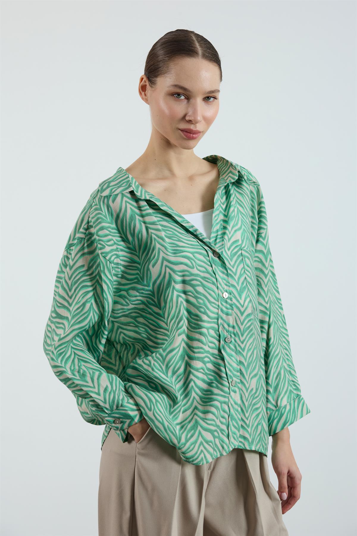 4960 DESENLİ OVERSIZE GÖMLEK ZÜMRÜT