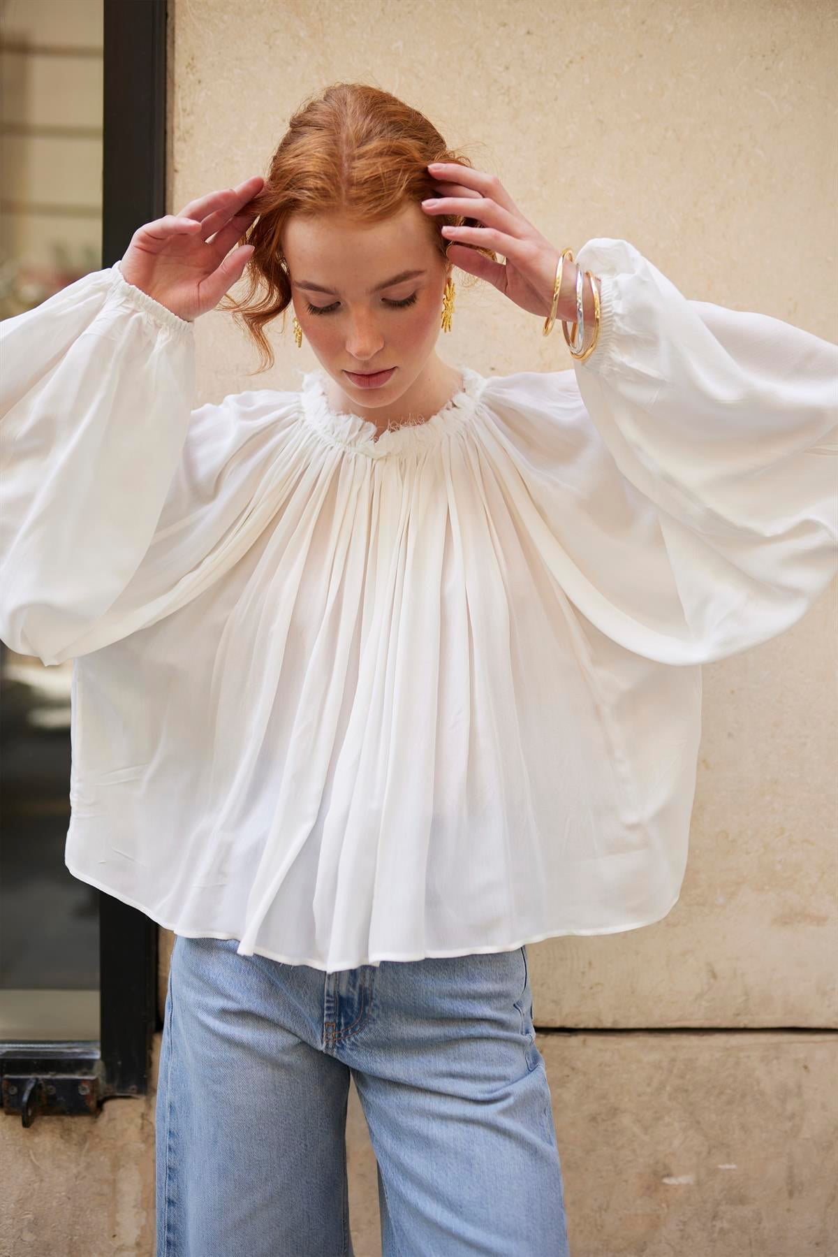 4959 YAKASI BÜZGÜLÜ BLUZ BEYAZ