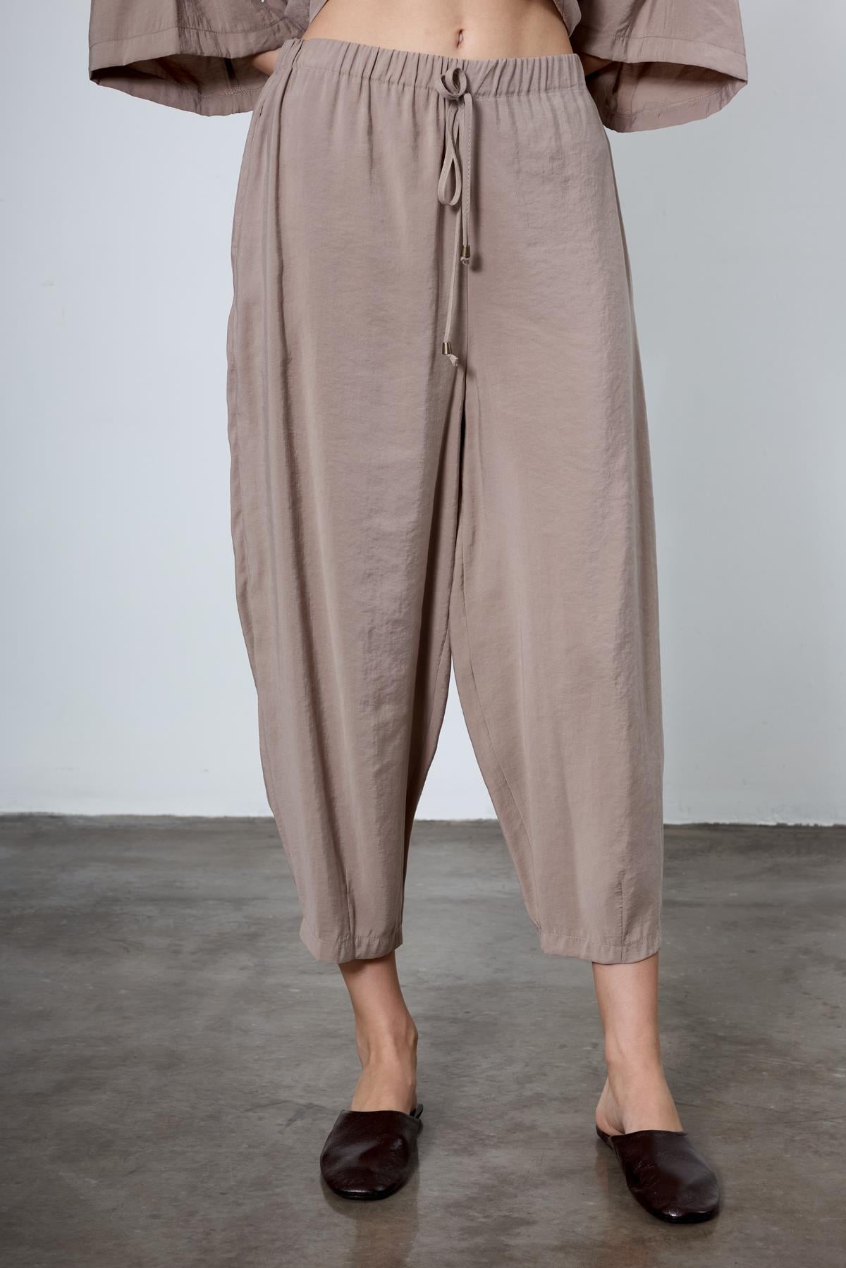 51106 BELİ LASTİKLİ PANTOLON VİZON