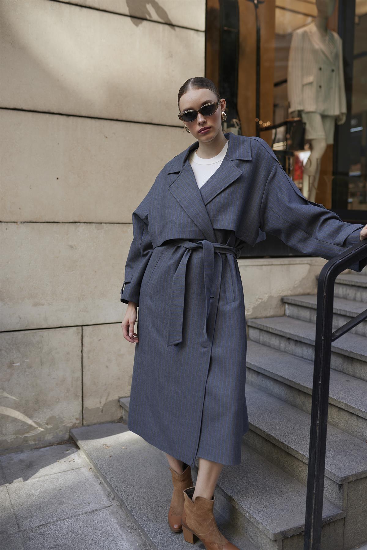 9583 ÇİZGİLİ TRENÇ ANTRASİT-MAVİ