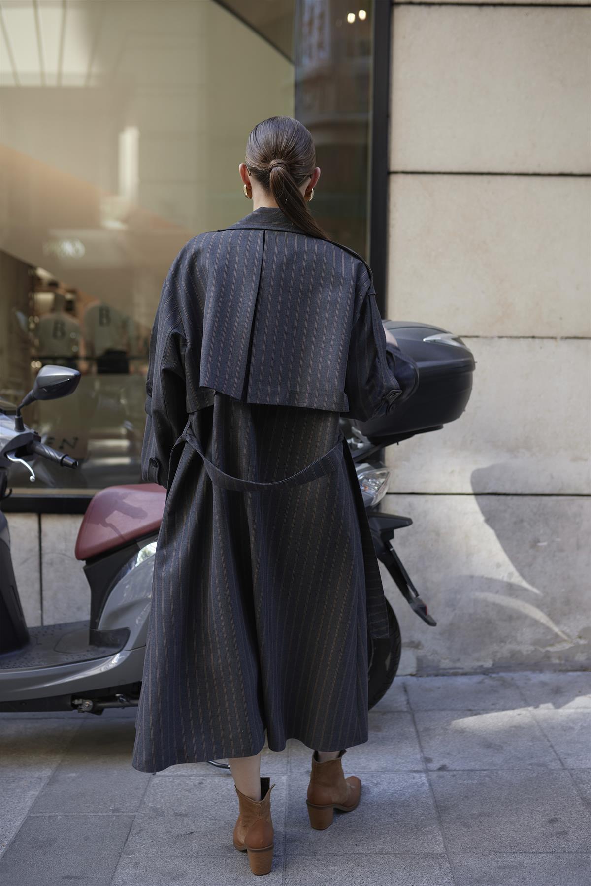 9583 ÇİZGİLİ TRENÇ ANTRASİT-BORDO