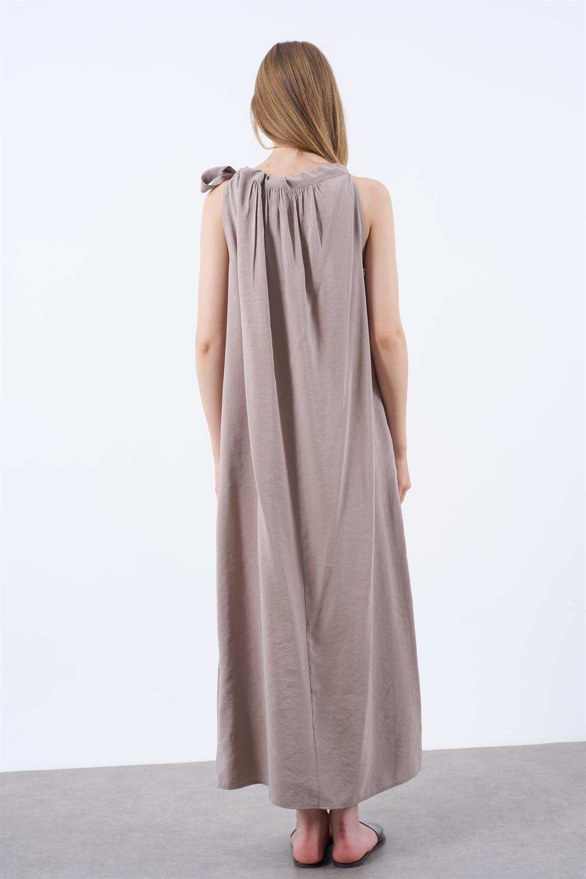 3213 OMUZDAN BAĞLAMALI ELBİSE VİZON