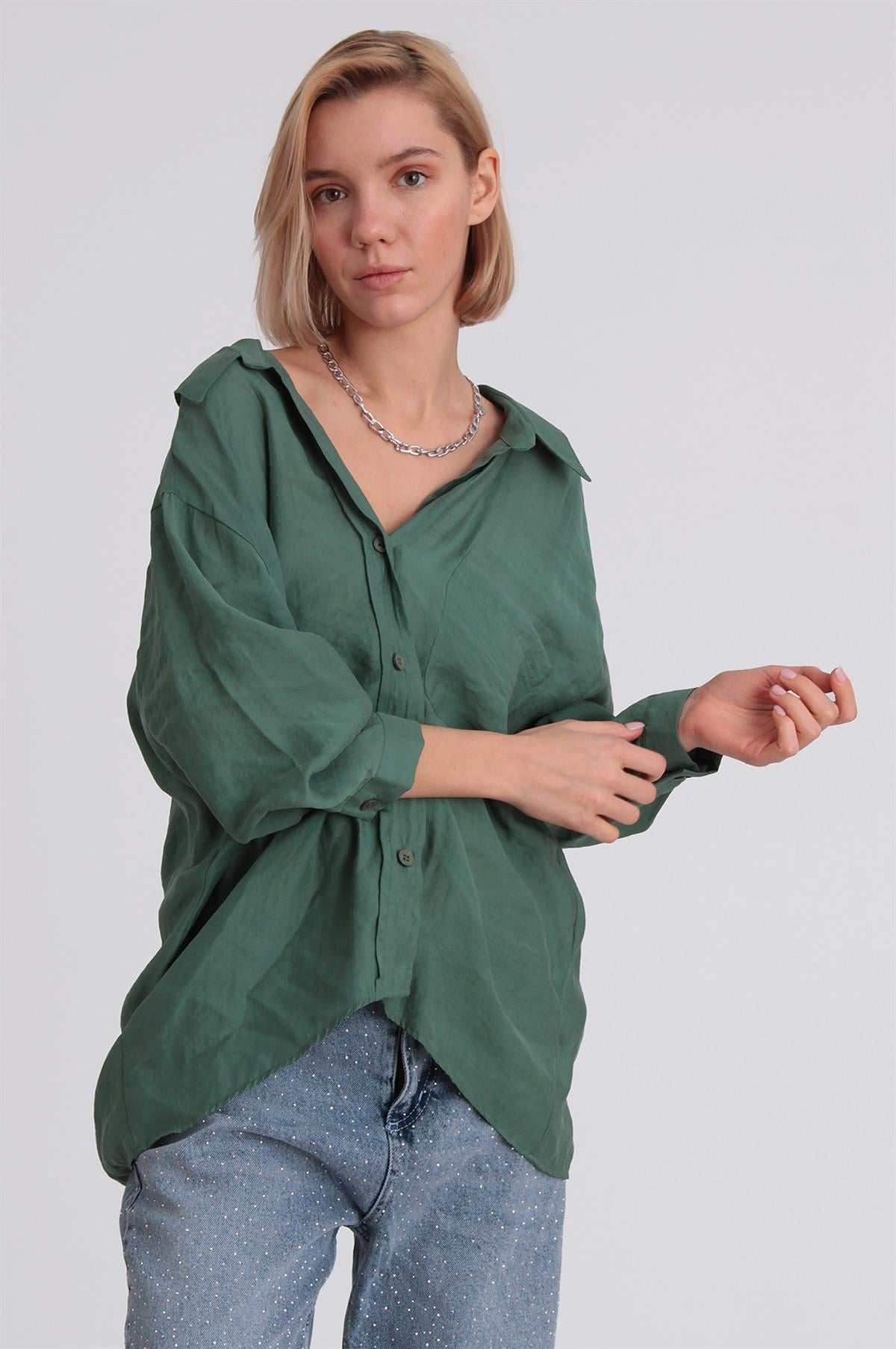 4612 DÜŞÜK OMUZLU OVERSİZE GÖMLEK ZÜMRÜT