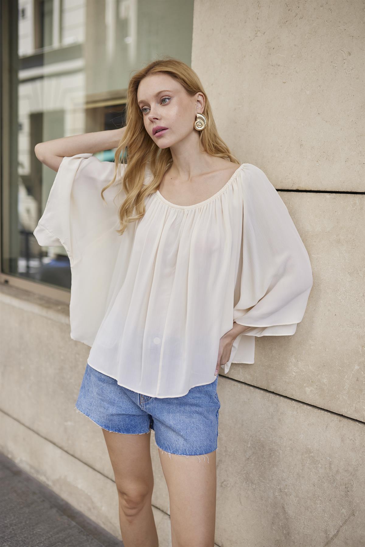 4978 YAKASI LASTİKLİ BLUZ EKRU