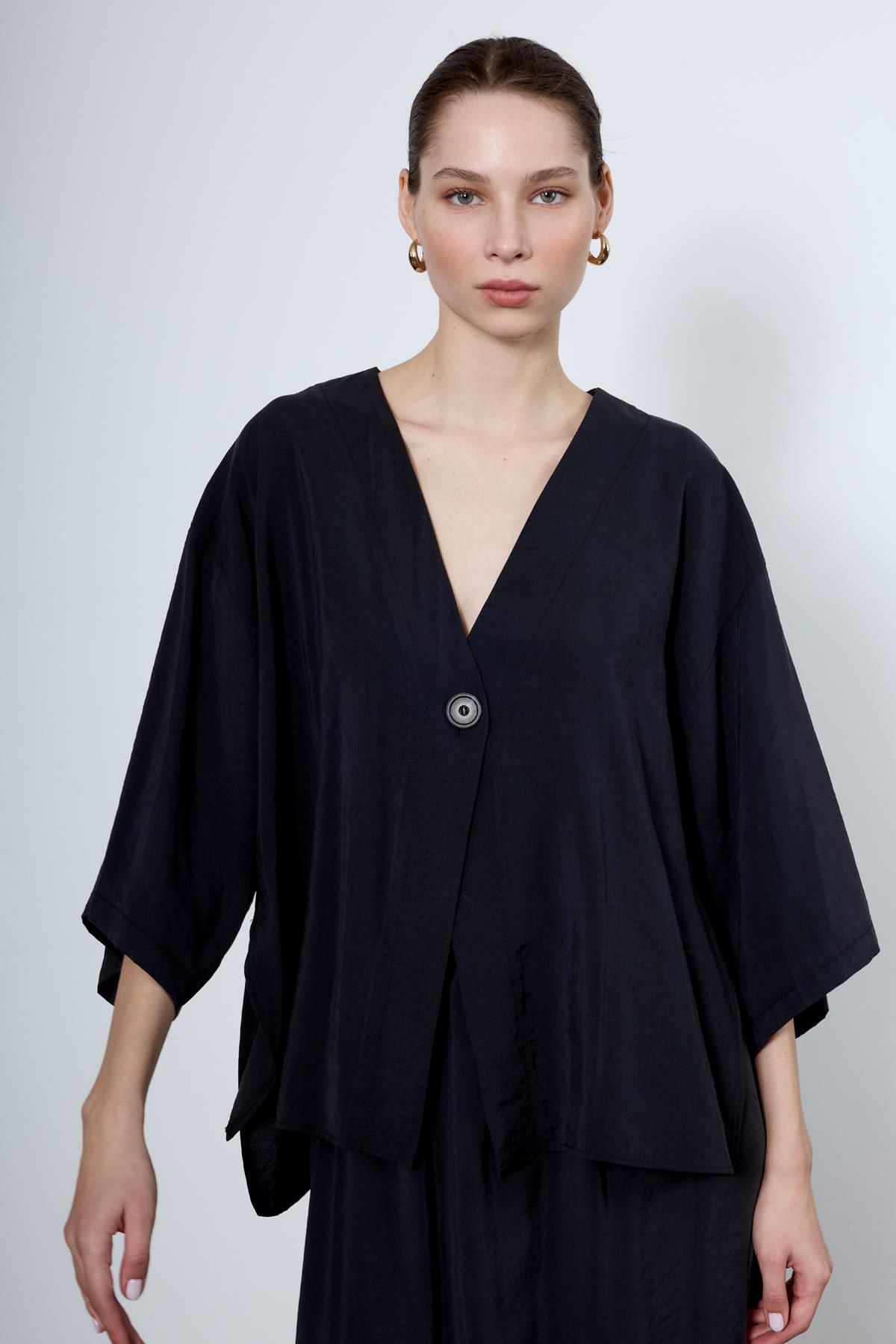 4961 ÖNDEN BAĞLAMALI BLUZ SİYAH
