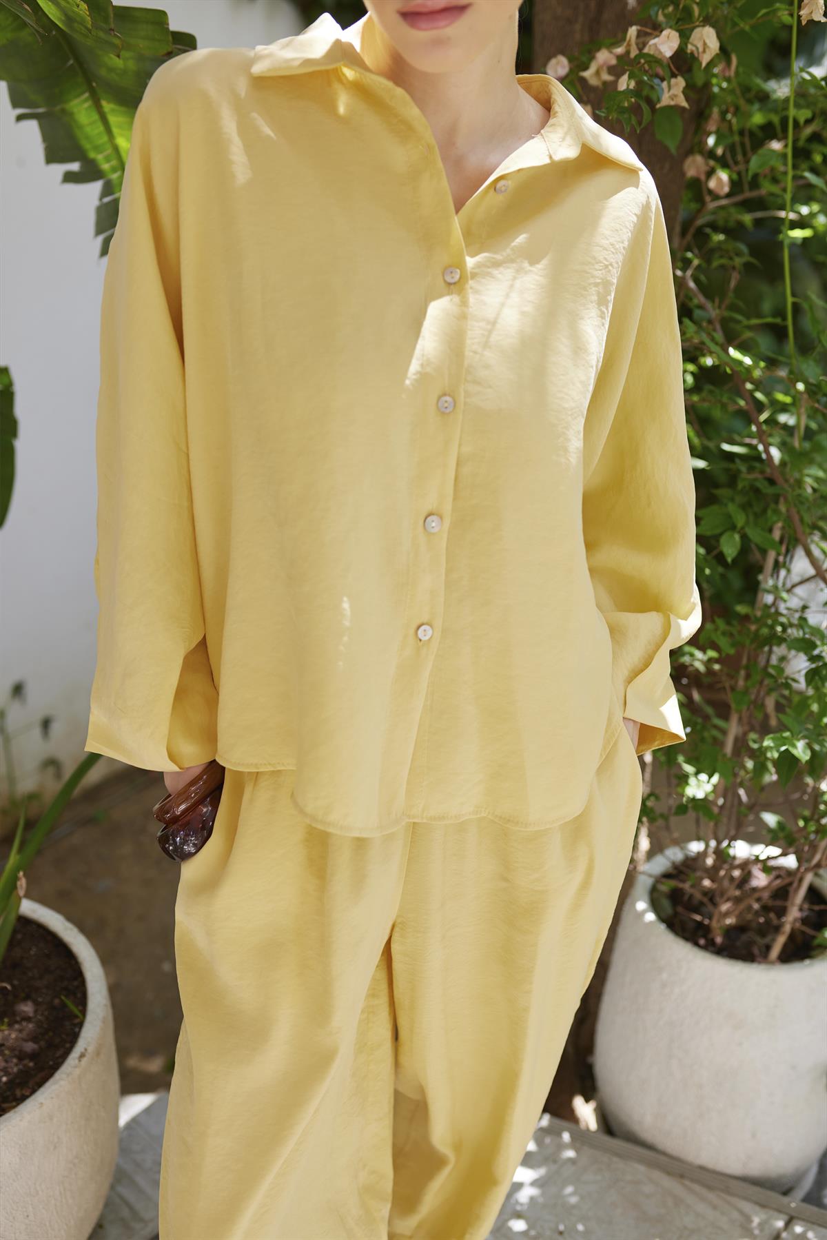 50957 GÖMLEK PANTOLON TAKIM KOYU SARI