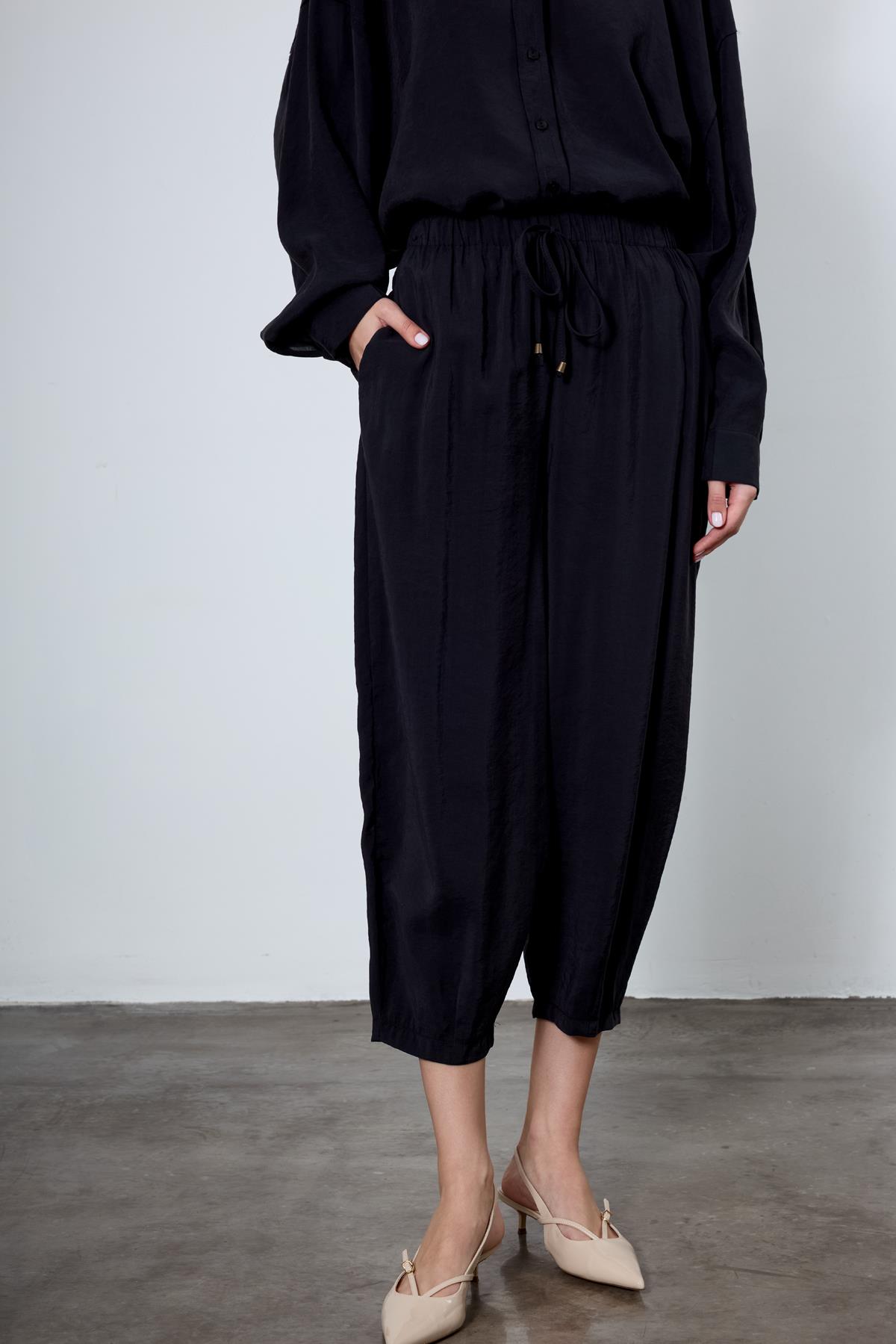 51106 BELİ LASTİKLİ PANTOLON SİYAH