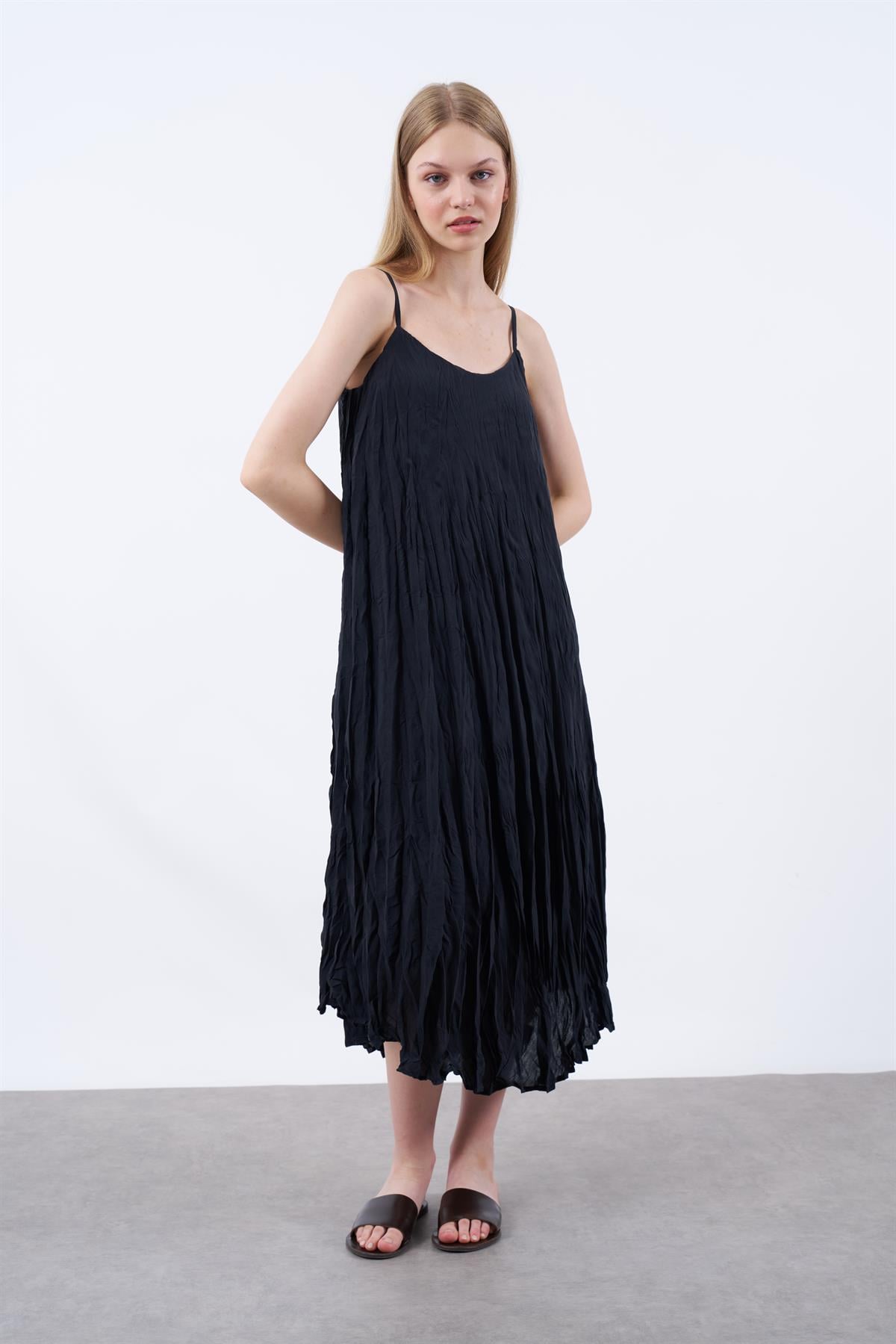 3208 KIRIŞIK ASKILI ELBİSE SİYAH