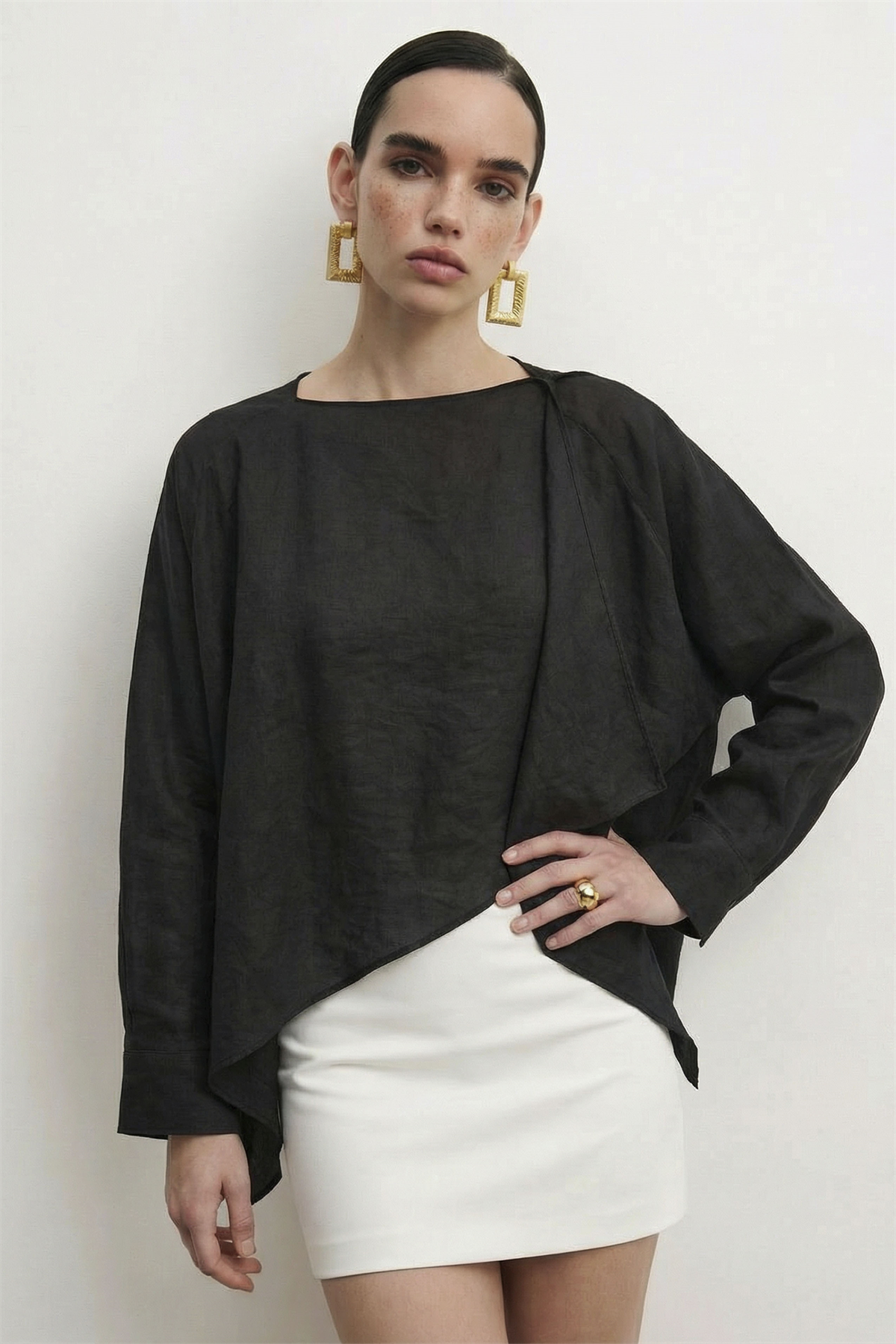 5026 UÇUŞAN PELERİN BLUZ SİYAH