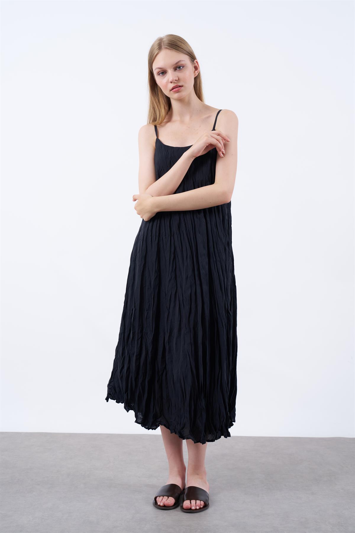 3208 KIRIŞIK ASKILI ELBİSE SİYAH