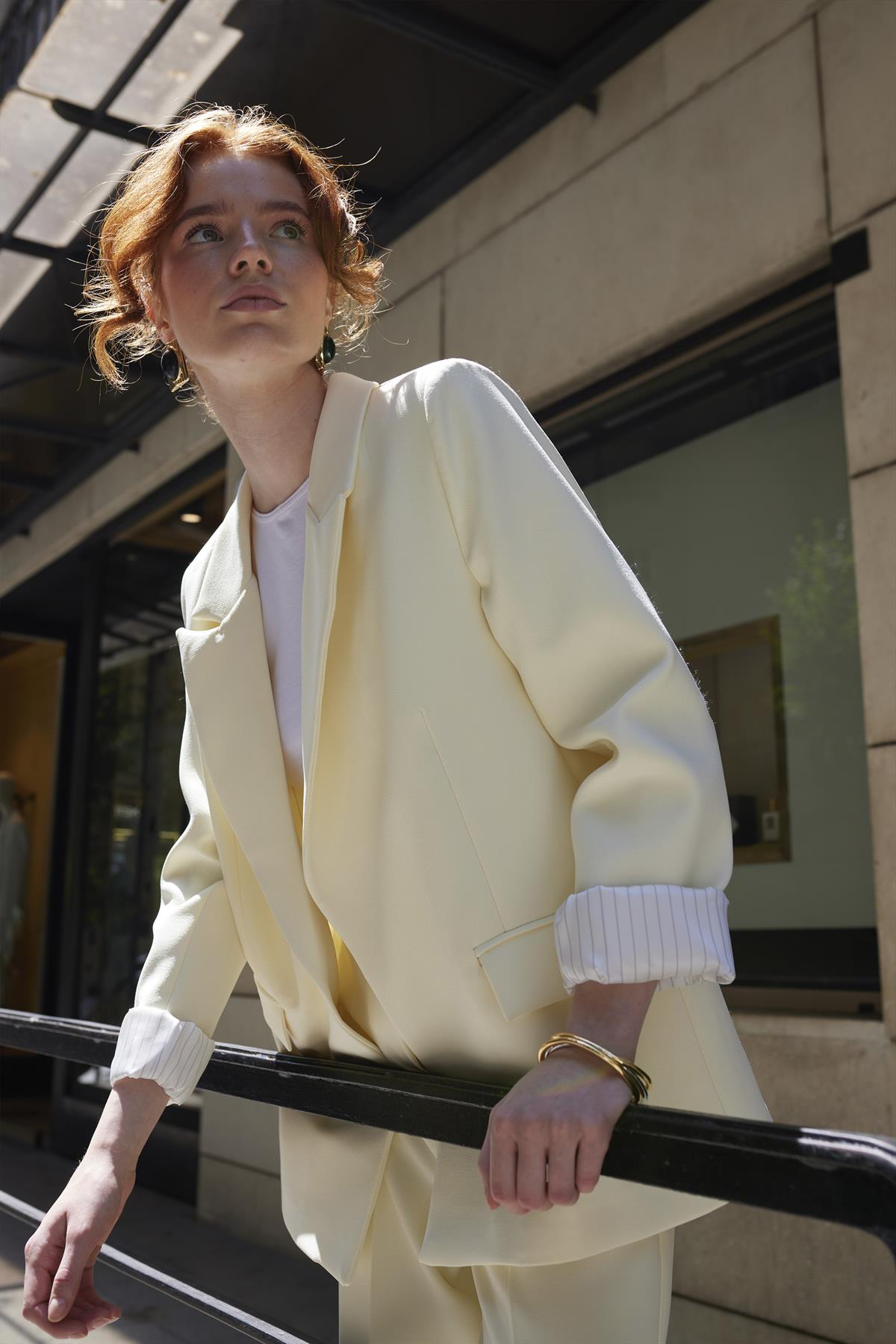 9134 KOLU KATLAMALI CEKET SARI