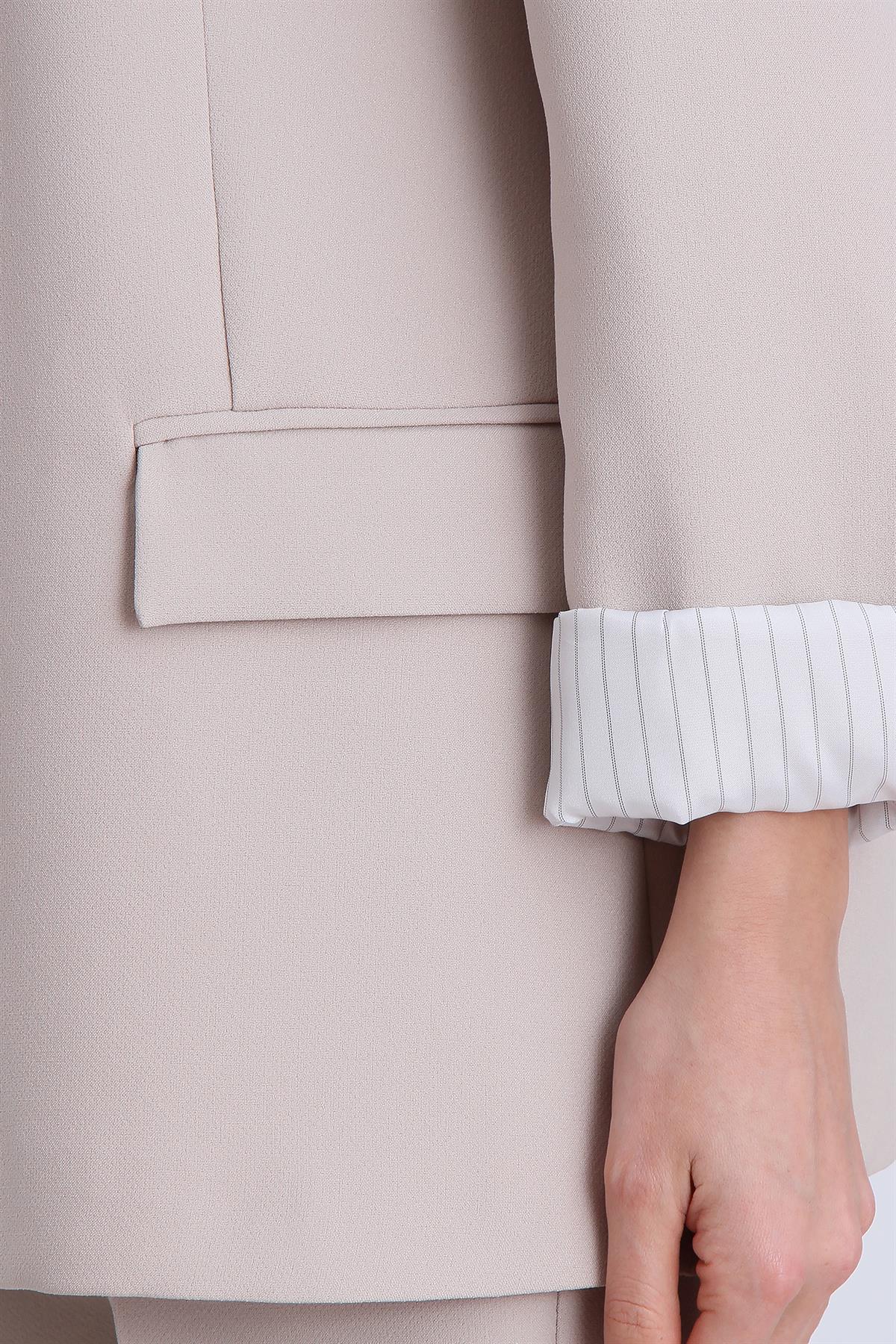 9134 KOLU KATLAMALI CEKET TAŞ