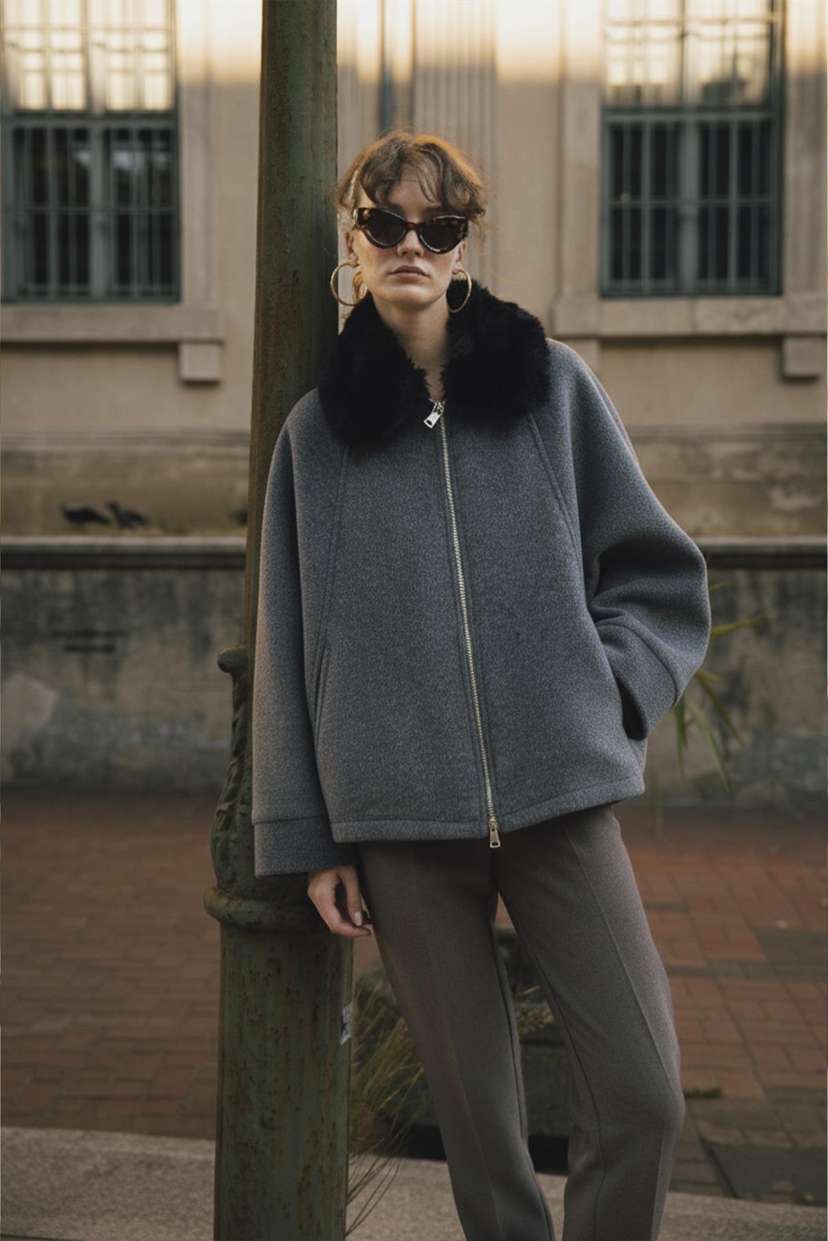 9660 YAKA KÜRKLÜ KAŞE MONT ANTRASİT