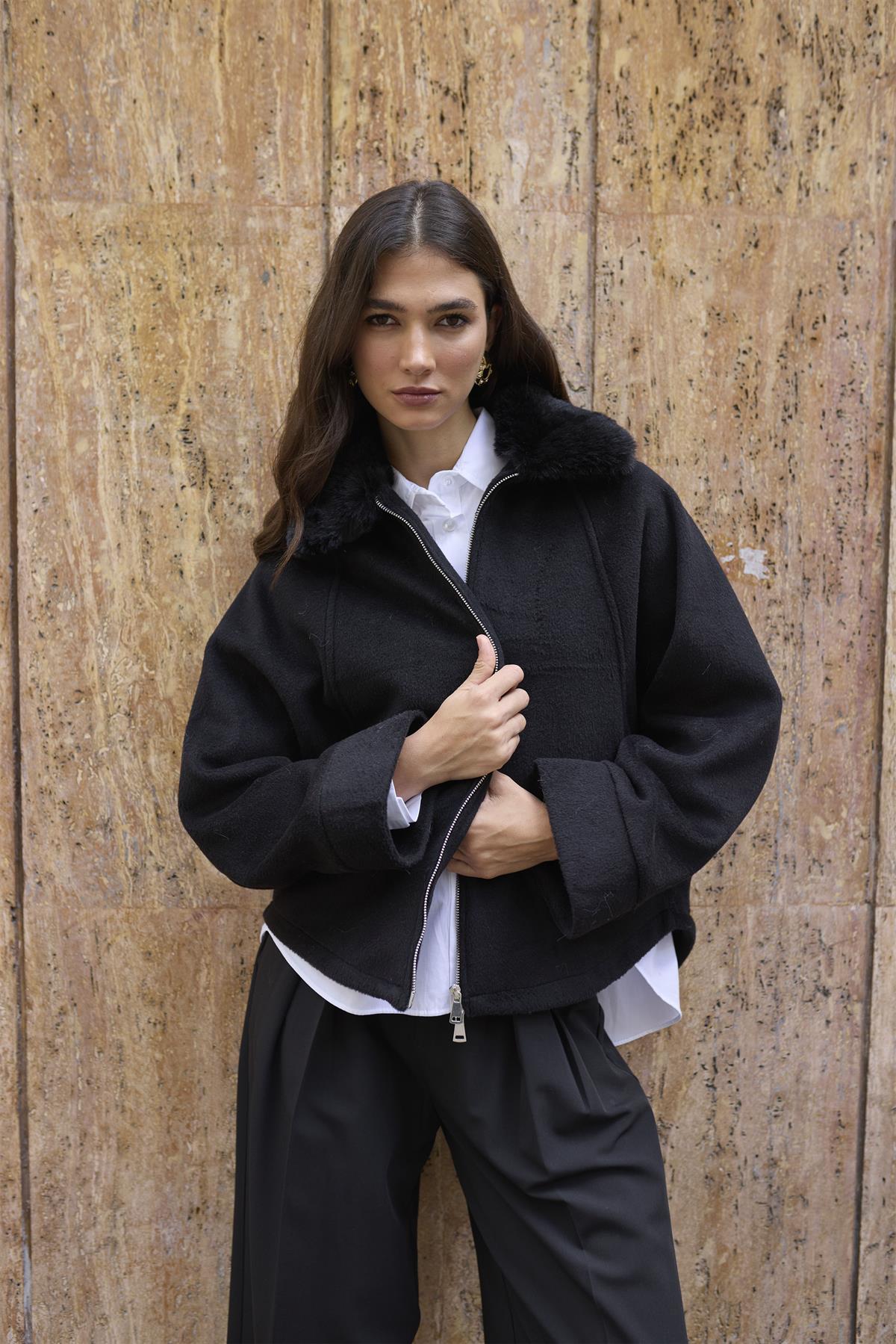 9660 YAKA KÜRKLÜ KAŞE MONT SİYAH