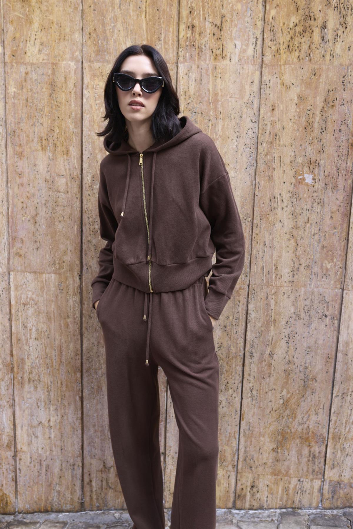 51232 KAPŞONLU TRİKO TAKIM KAHVE