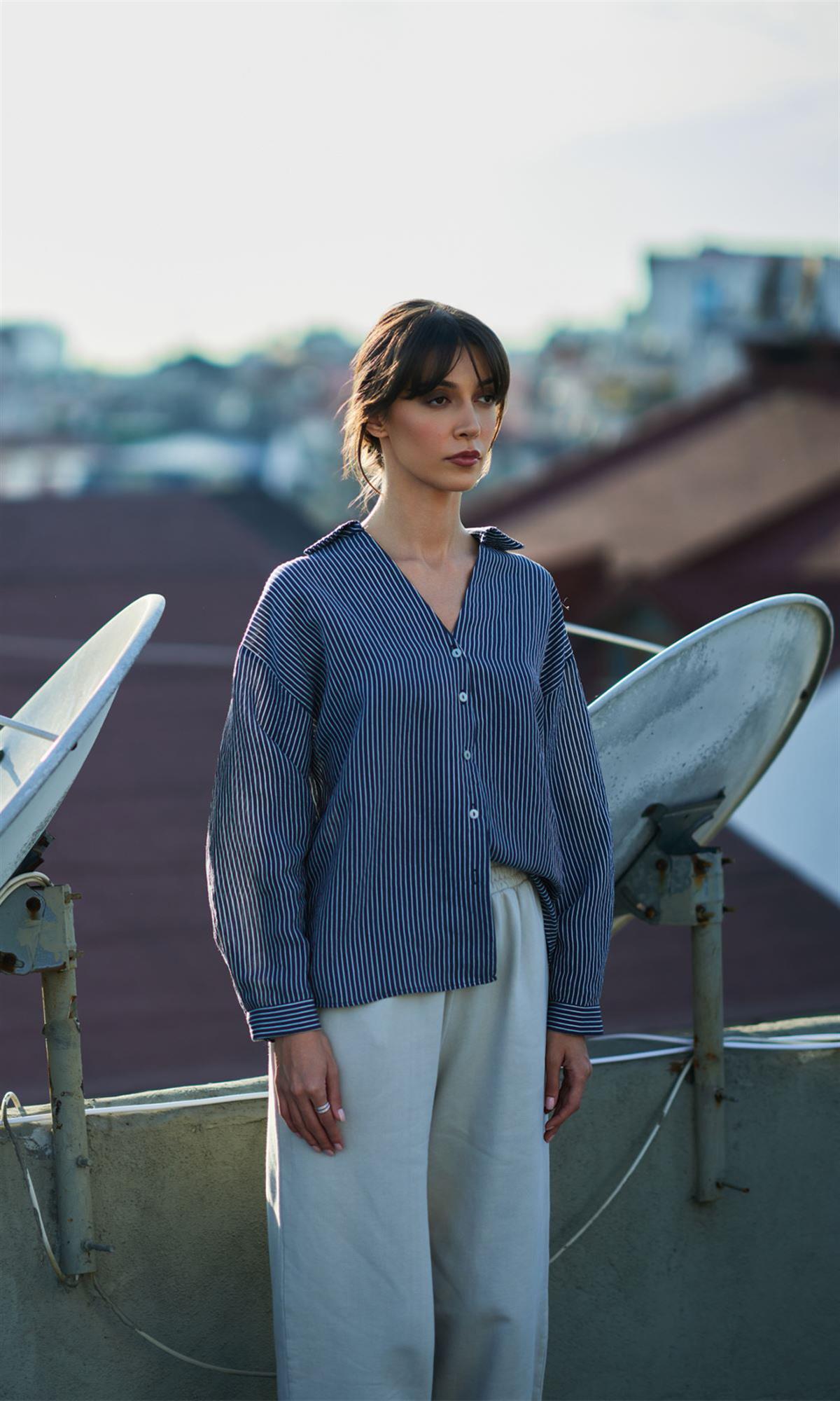 4906 ÇİZGİLİ GÖMLEK LACİVERT