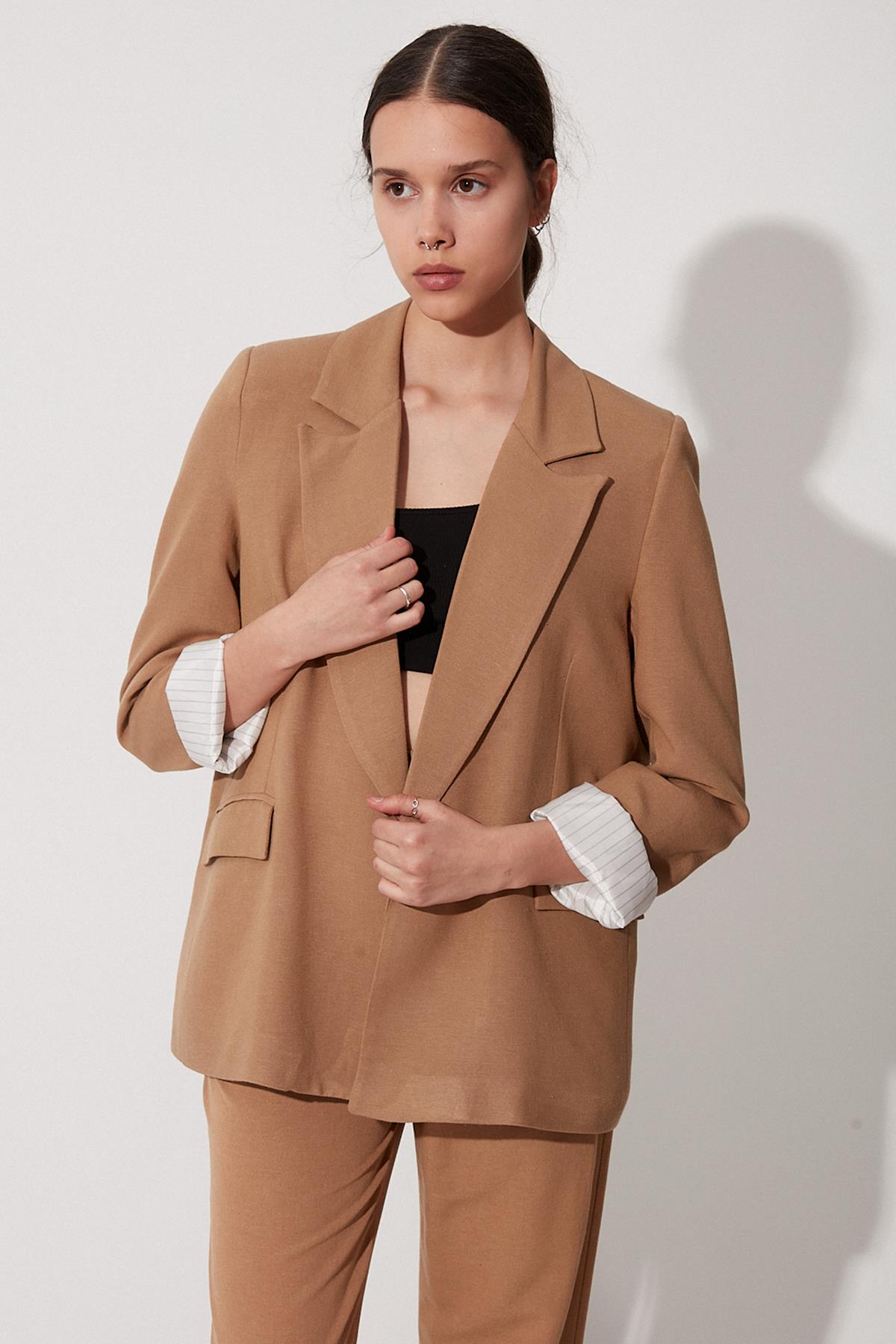 9158 ÇİZGİLİ ASTARLI KETEN CEKET CAMEL