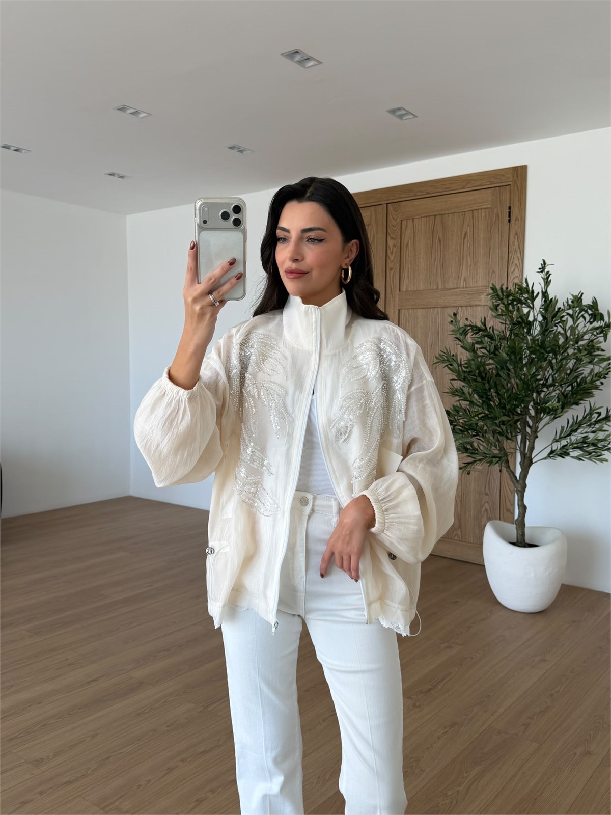 9773 NAKIŞLI DİK YAKALI MONT OFF WHITE