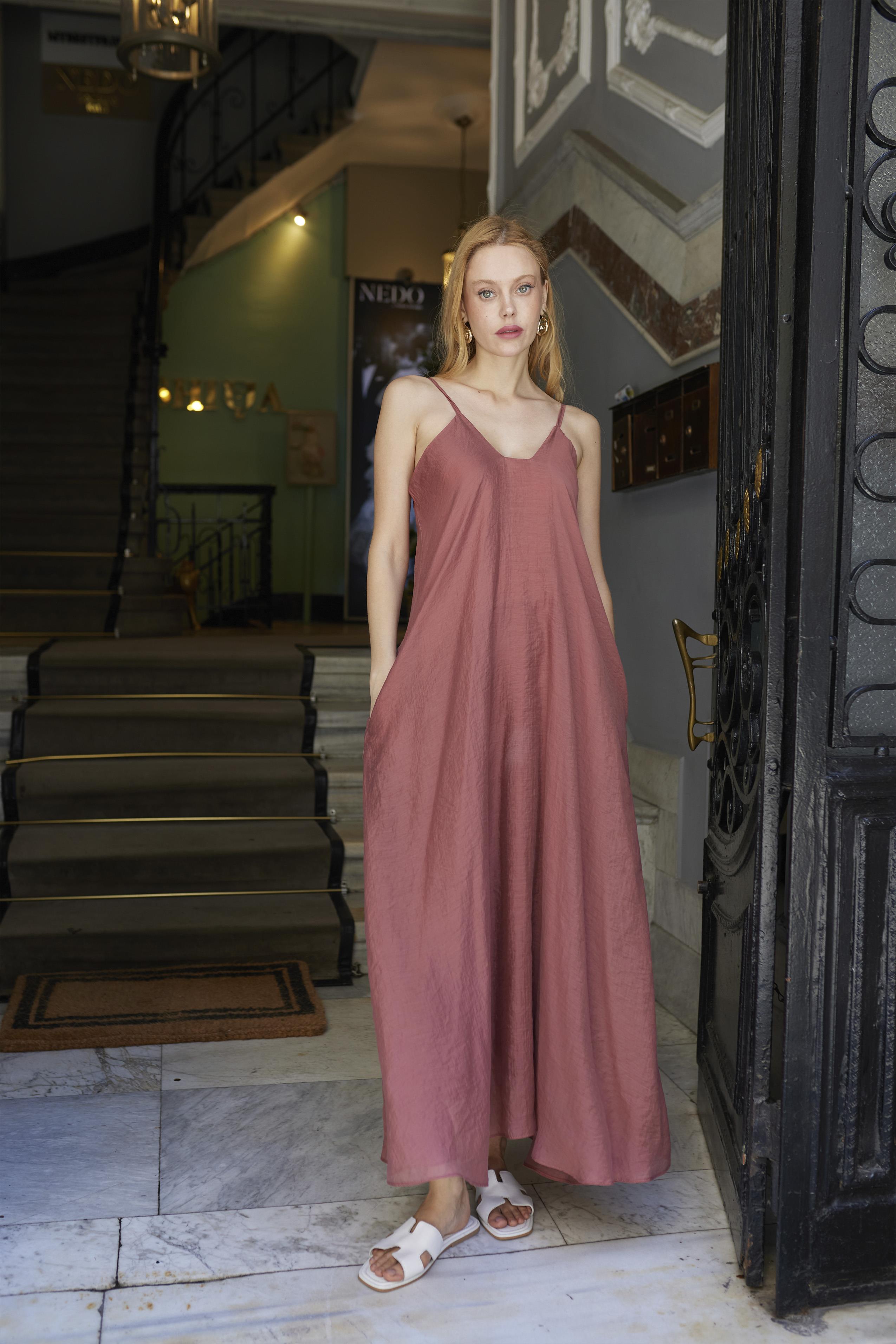 3227 ASKILI ELBİSE KİREMİT