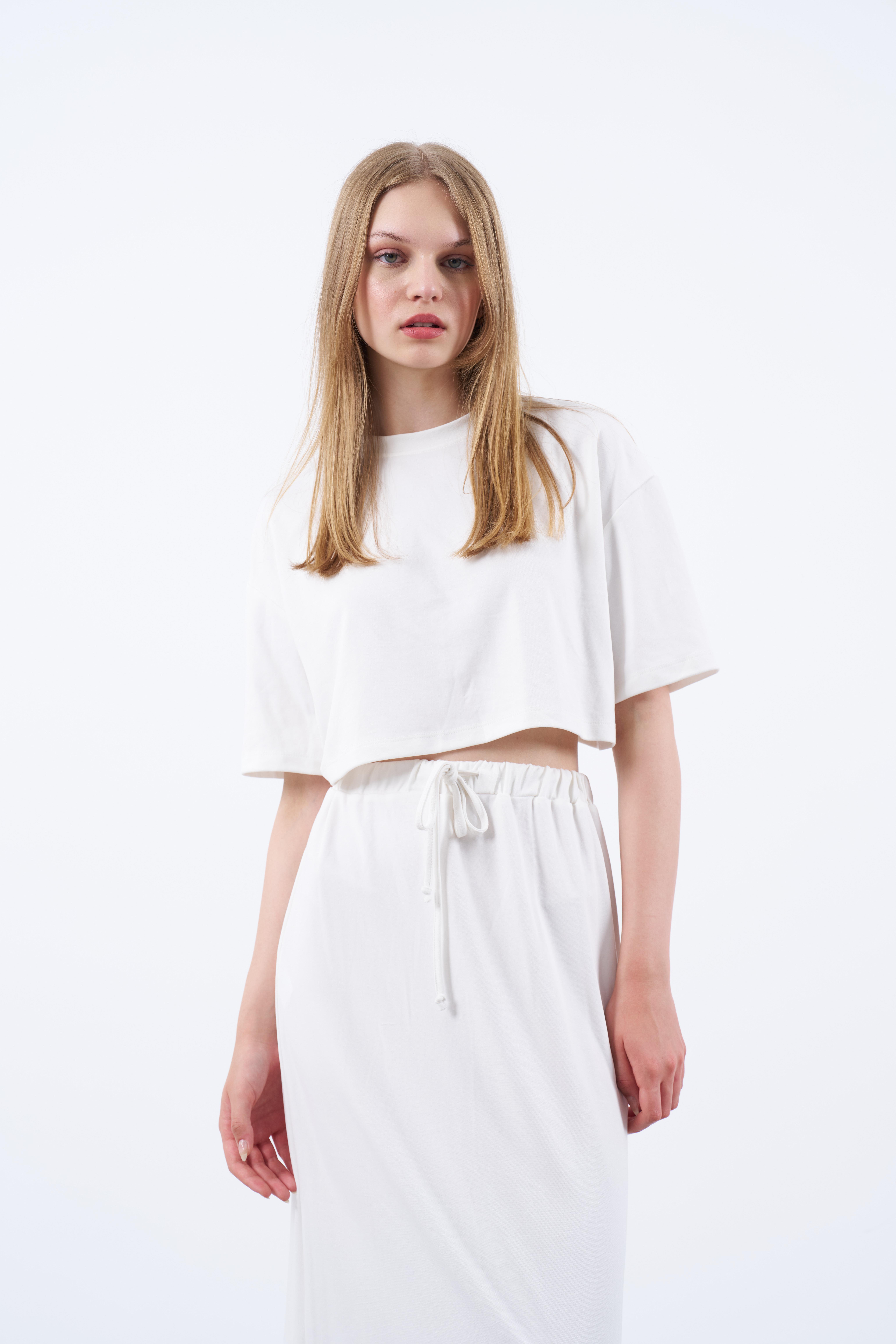 51021 TİŞORT ETEK TAKIM BEYAZ