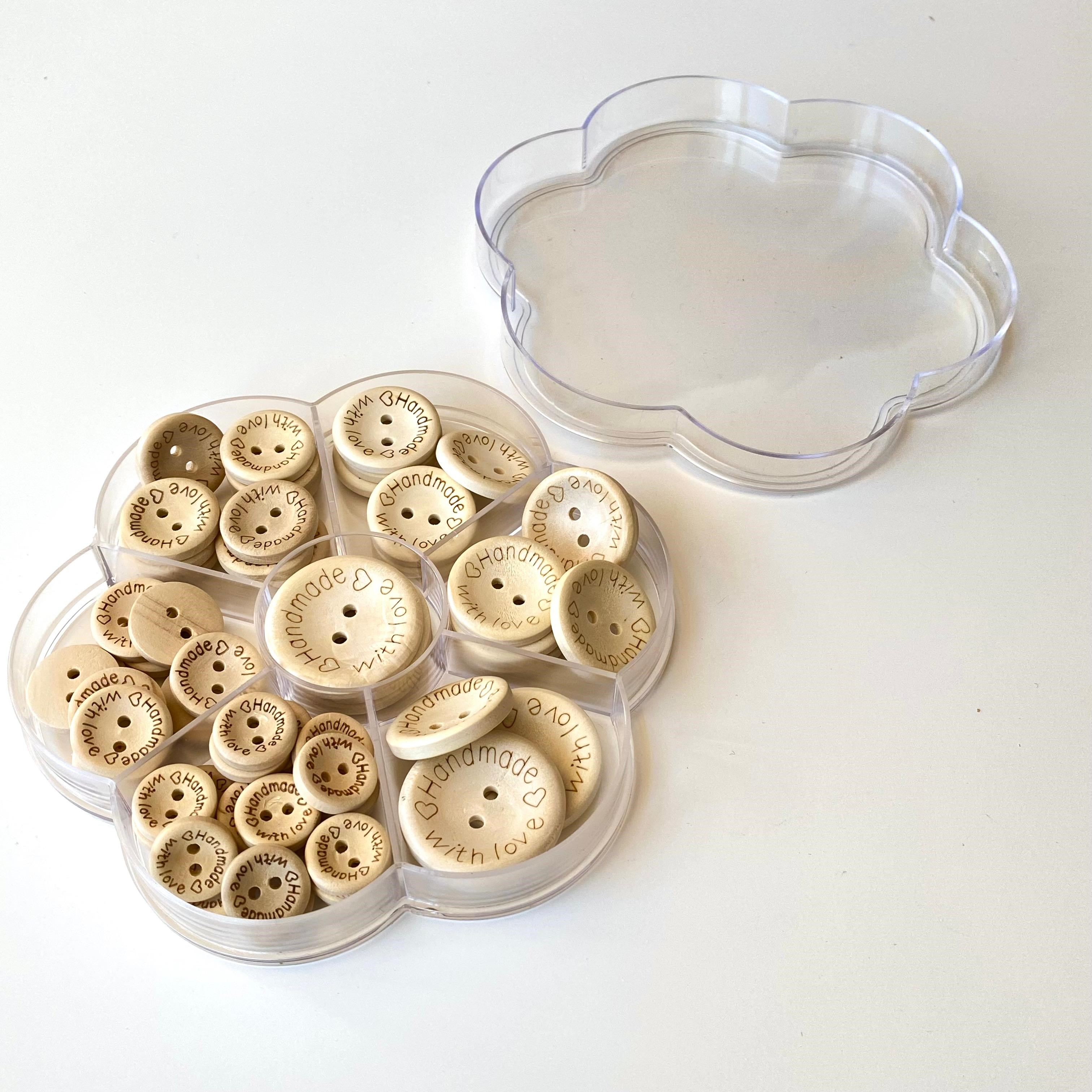 Şeffaf Plastik Çiçek Kutulu Ahşap Handmade Düğme Seti 1.5 Cm / 1.75 Cm / 2 Cm /  2.2  Cm / 2.6 Cm / 3 Cm ( Toplam 58 Adet )