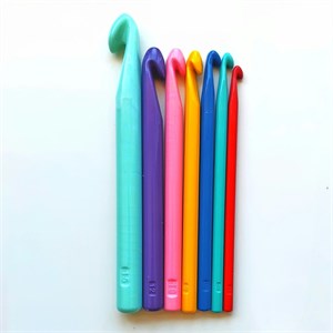Plastik Örgü Tığ Seti 7 Adet Büyük Numaralar (6)-(7)-(8)-(9)-(10)-(12)-(15) Numaralar