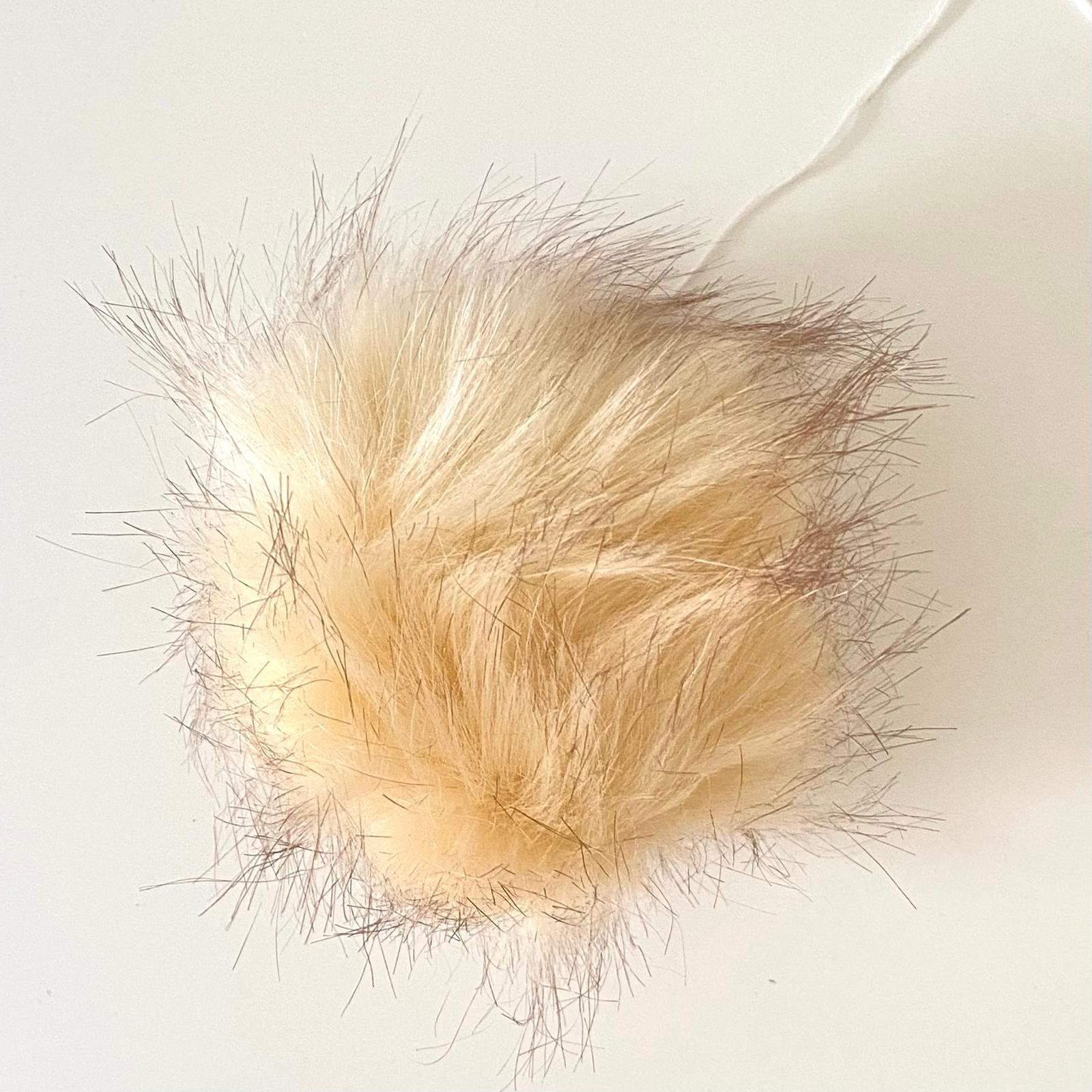 Atkı Şapka Anahtarlık ve Bere Ponponu Büyük Boy 004