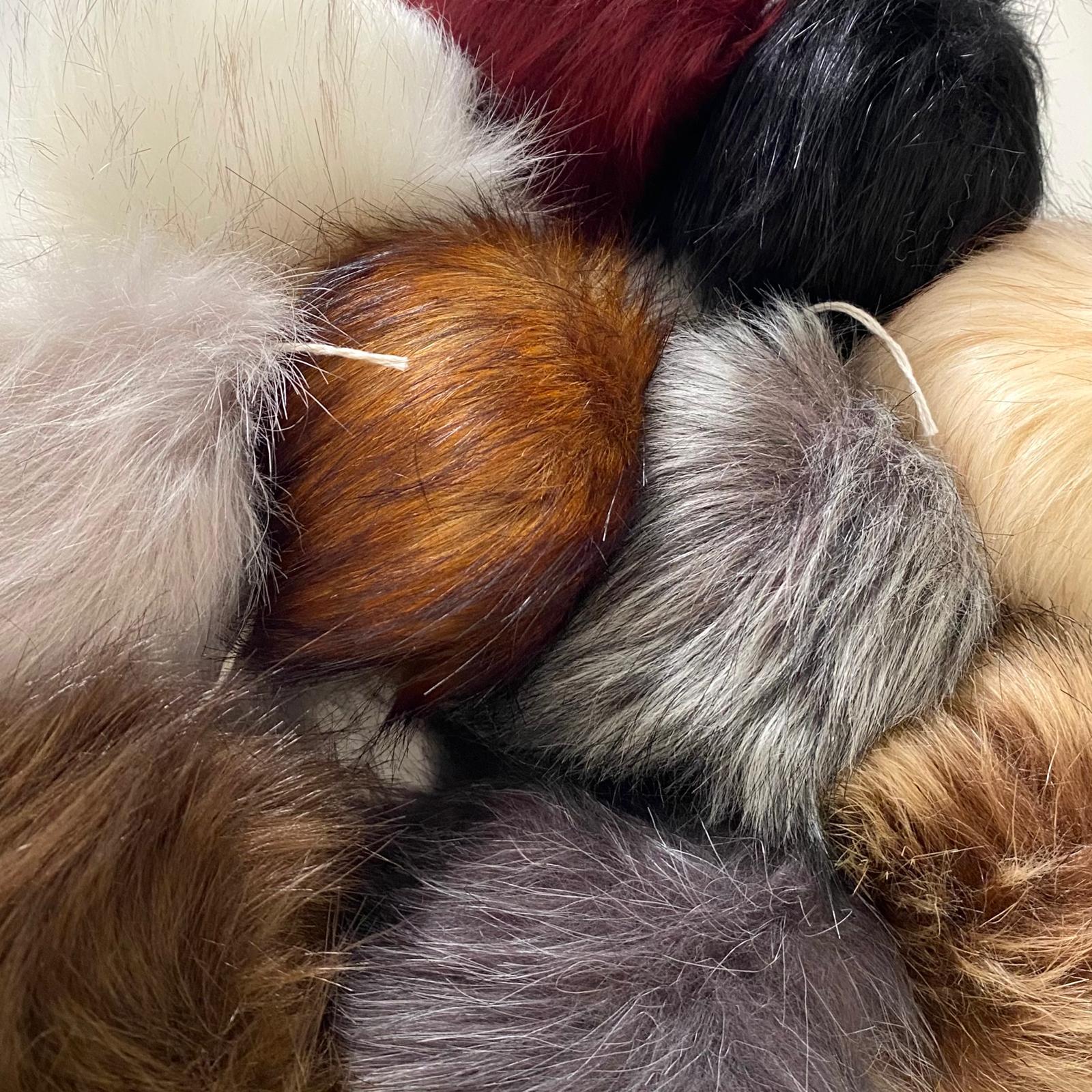 Atkı Şapka Anahtarlık ve Bere Ponponu