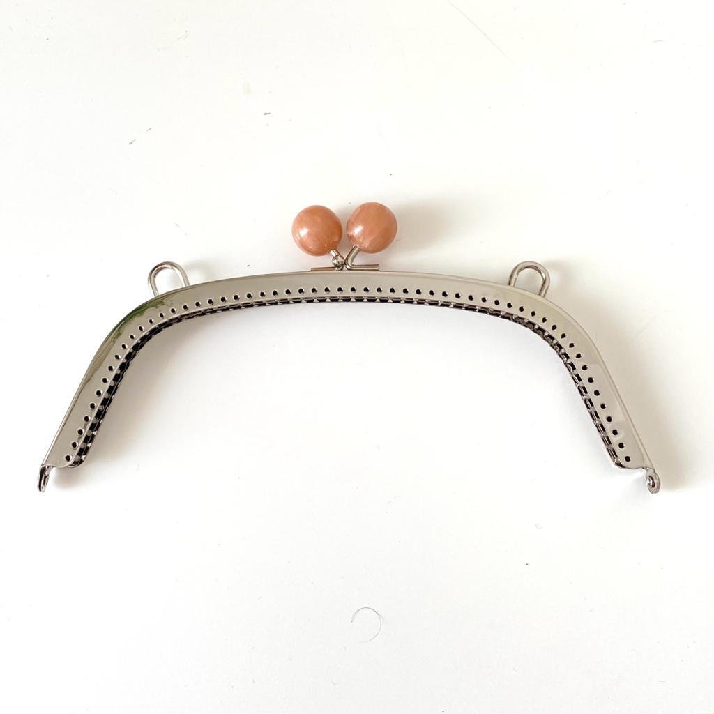 Çanta ve Cüzdan Klipsi Gümüş Renk Somon Başlı 23 Cm