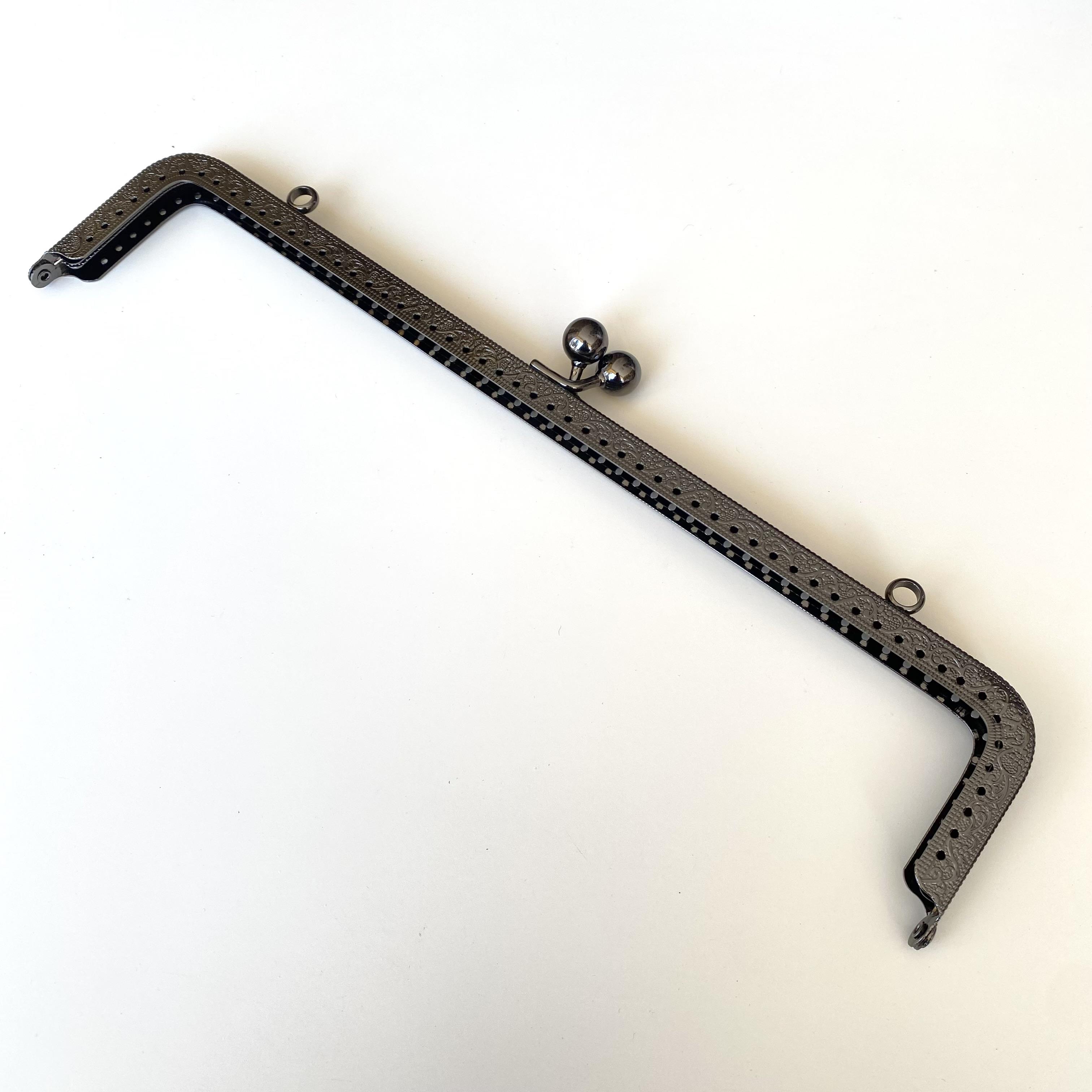 Çanta ve Cüzdan Klipsi İşleme Baskılı Gri Renk Köşeli Model 30 Cm BA-0093 ( ASKILIKLI ) 