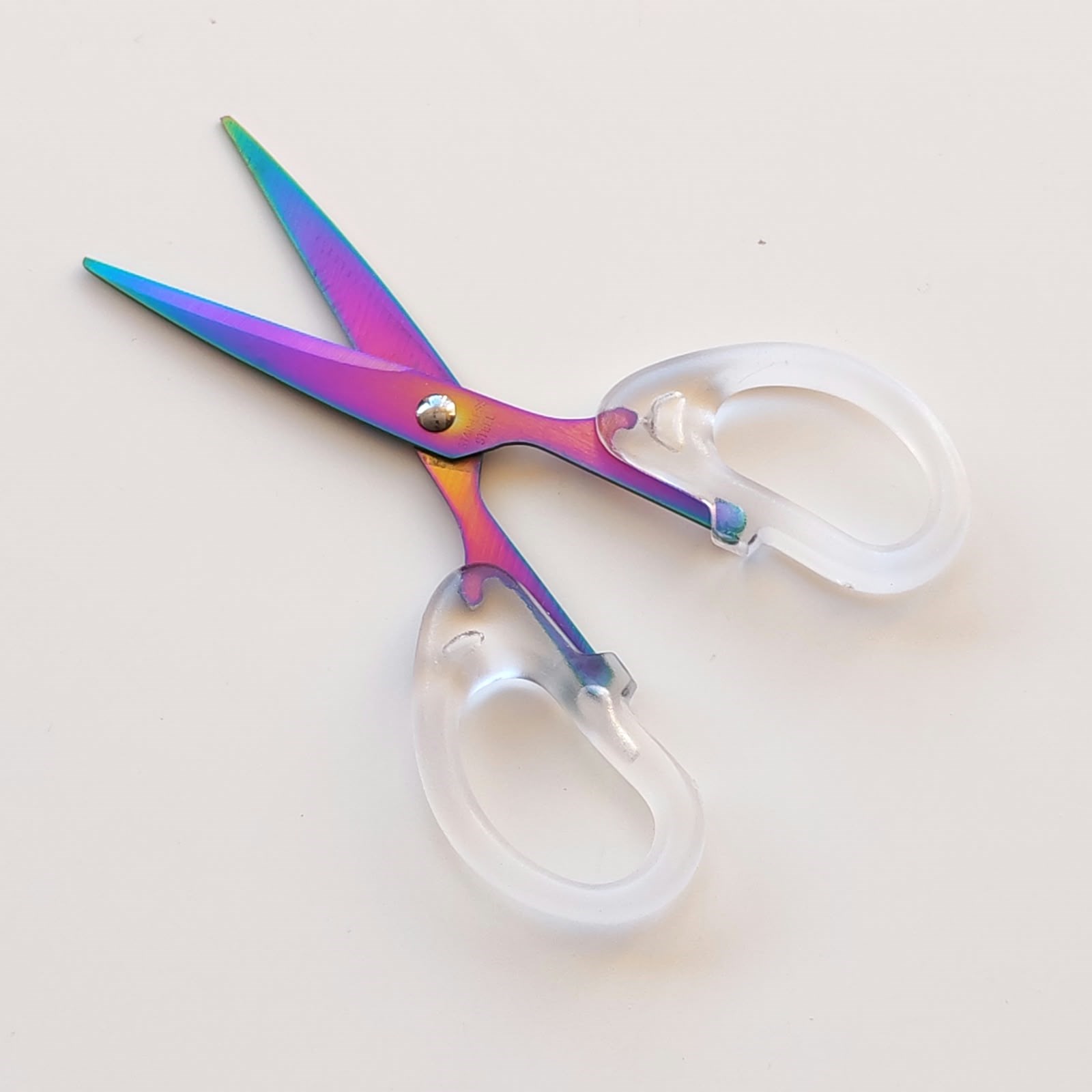 Plastik Saplı Çelik Rainbow Makas 140 Mm