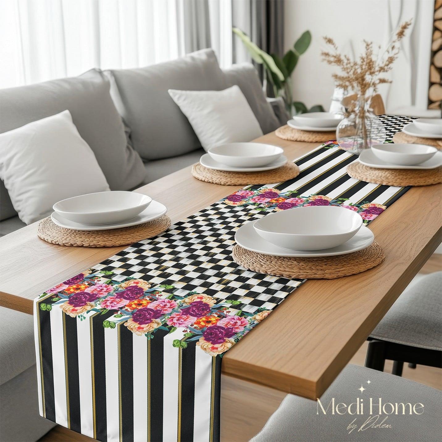 Dama Bahçesindeki Güller Dijital Baskılı Runner Kumaş