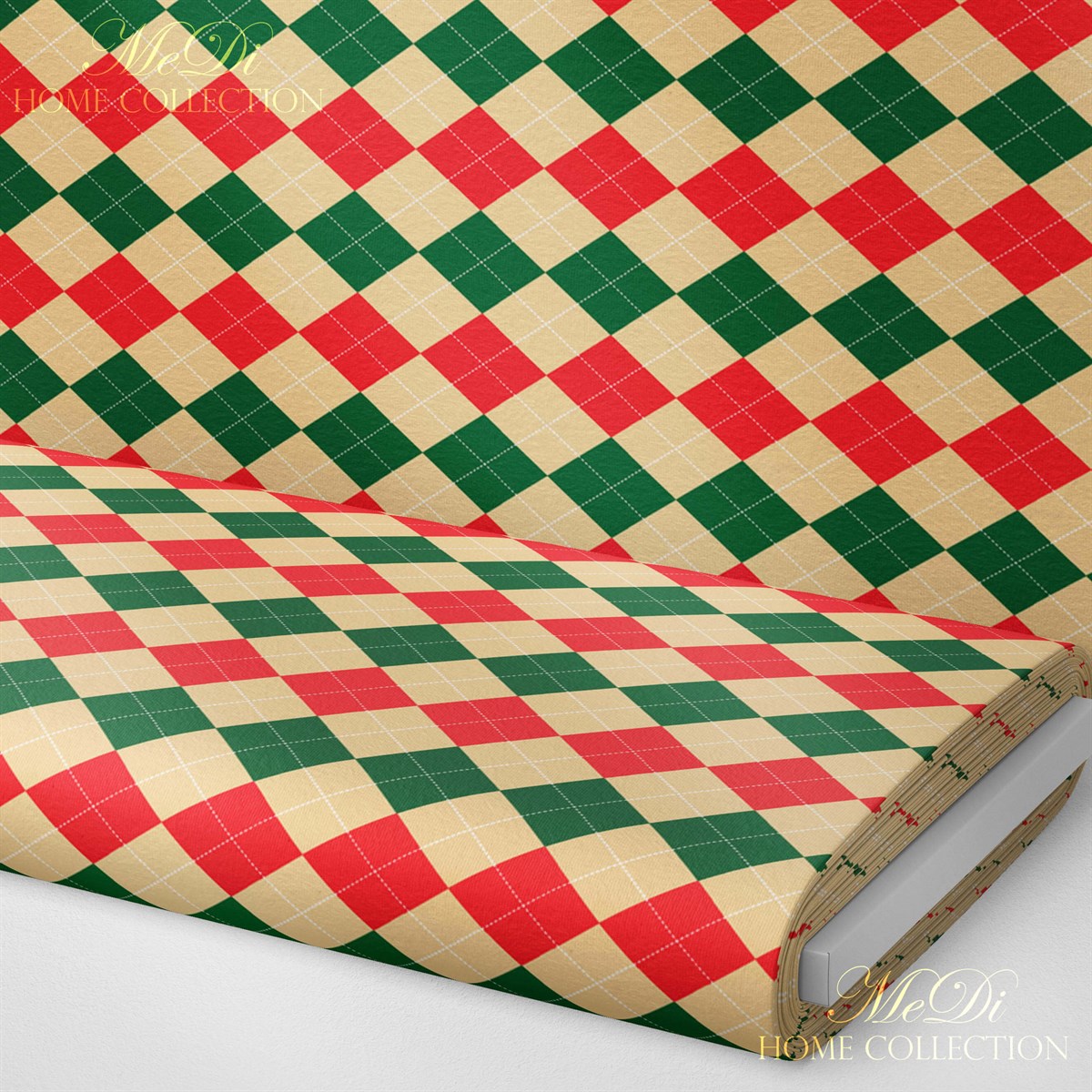 Kırmızı-Yeşil Geometrik Baklava Desenli Dijital Baskılı Kumaş
