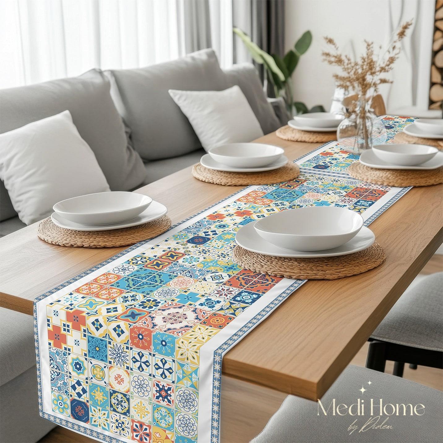 Mozaiklerle Bezenmiş Sofra Dijital Baskılı Runner Kumaş