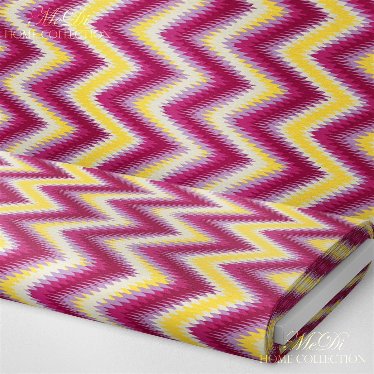 Pembe-Sarı Tırtıklı Zigzag Desenli Dijital Baskılı Kumaş
