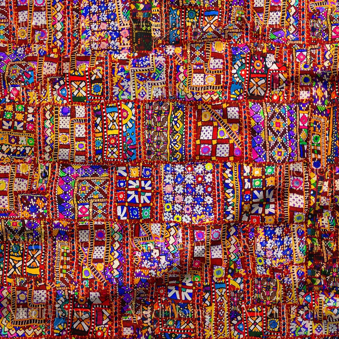 Renklerin Nakışlı Patchwork Şöleni Dijital Baskılı Kumaş