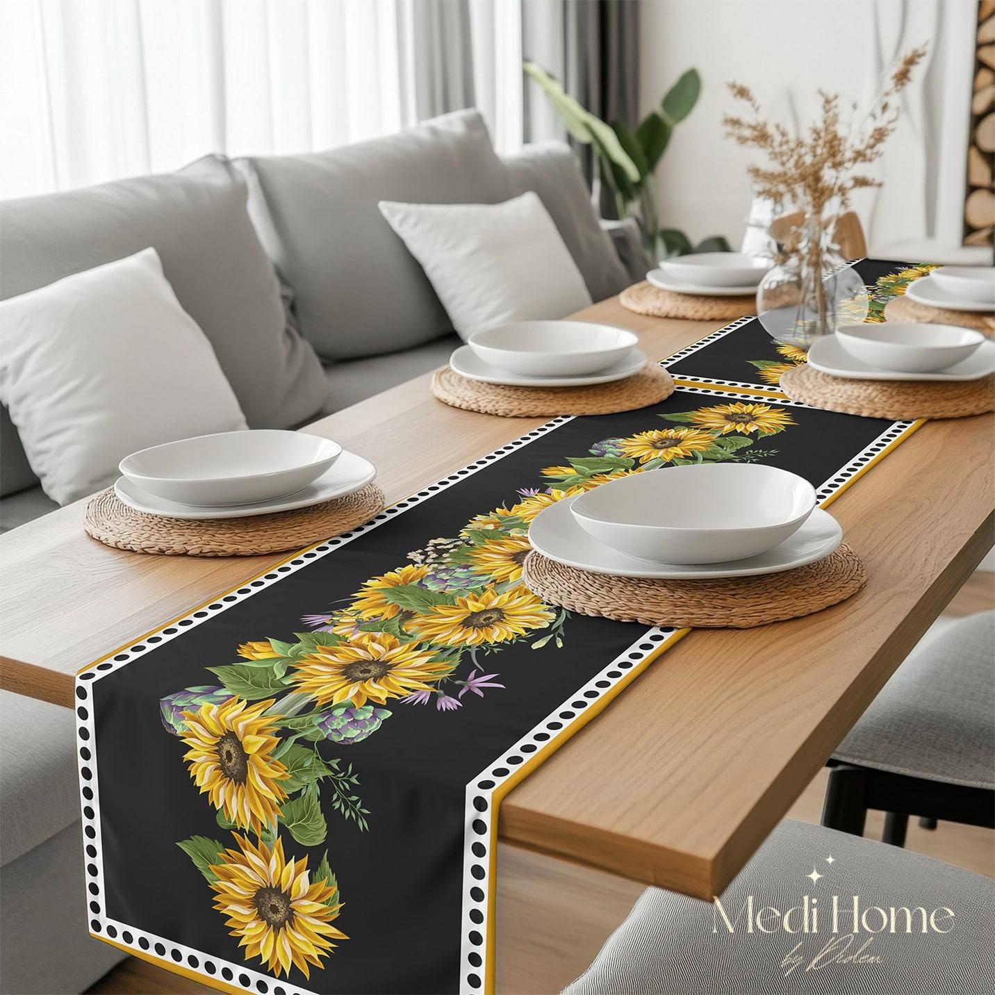 Siyah Zarafette Ayçiçeği Şenliği Dijital Baskılı Runner Kumaş
