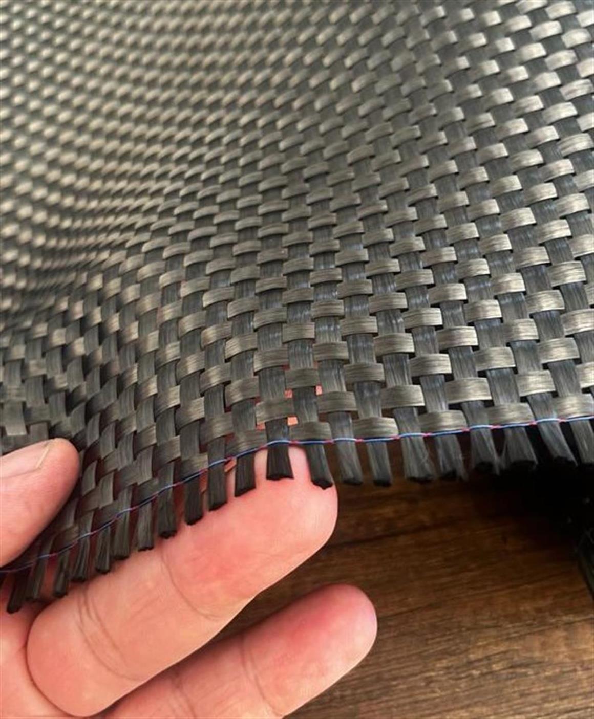 Karbon Fiber Kumaş 600 Gr-12K Çift Yönlü 50M2