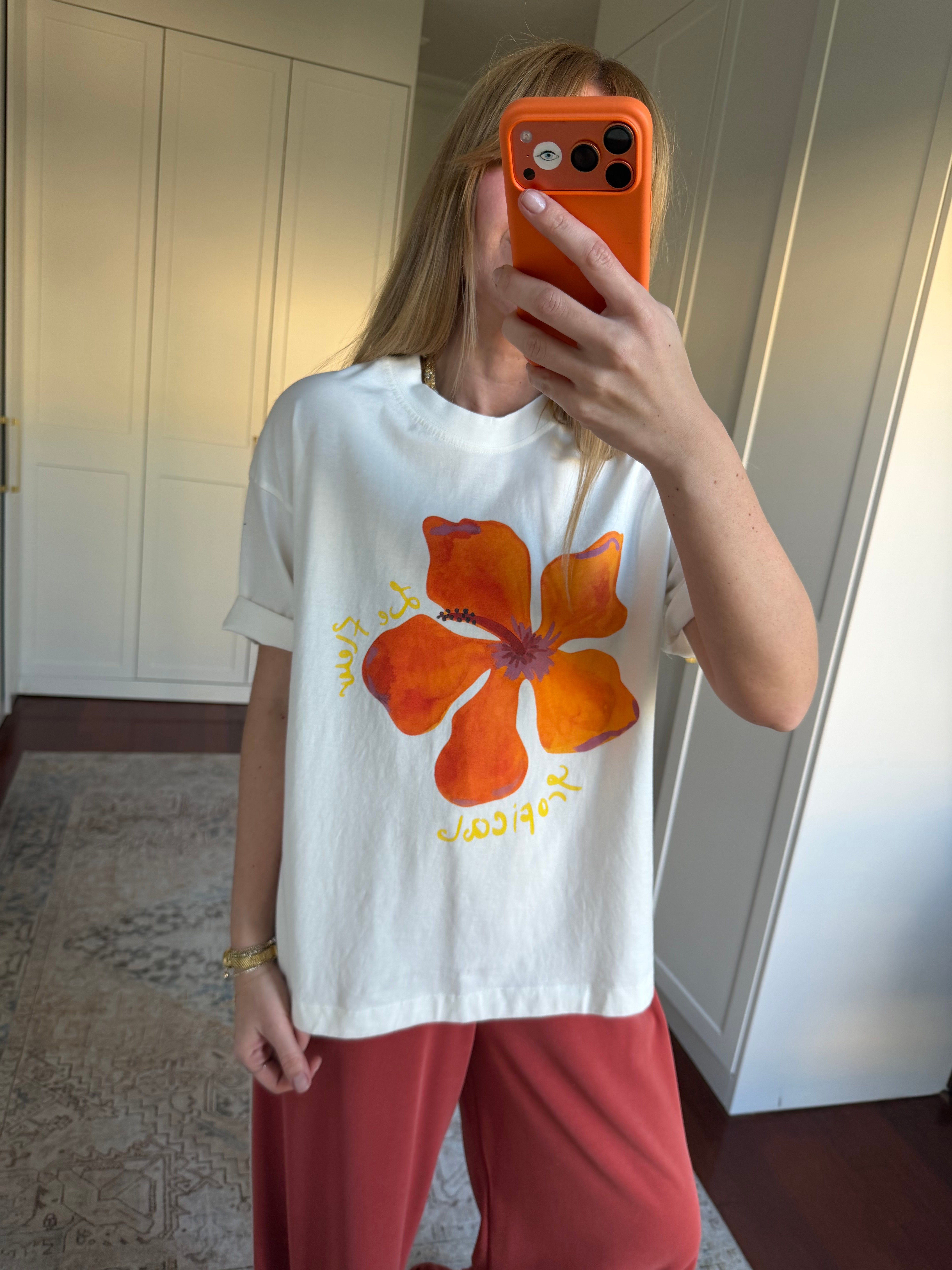 Orange Çiçekli Beyaz T-shirt