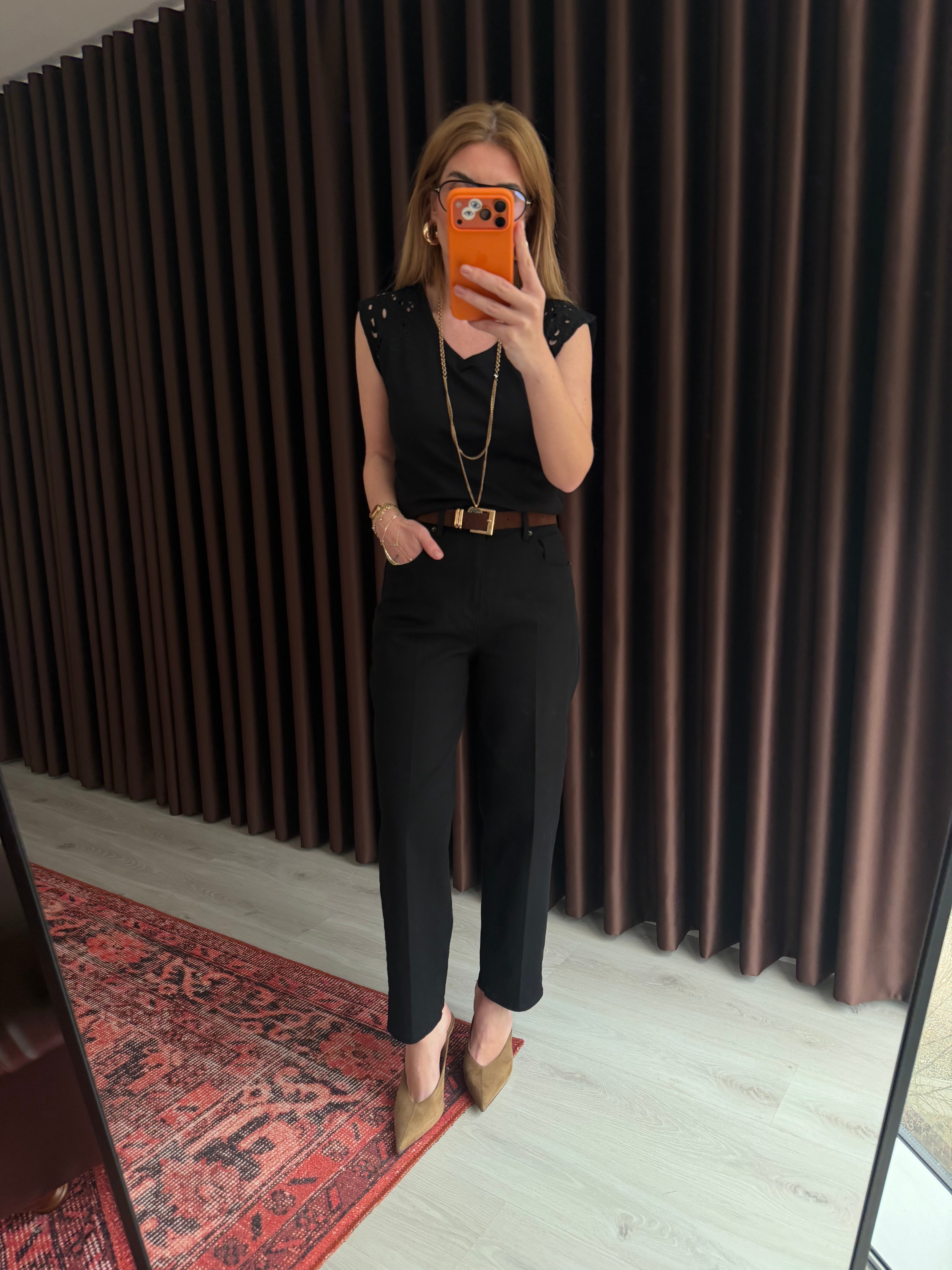 Acı Kahve Kemerli , Siyah Baggy Jean